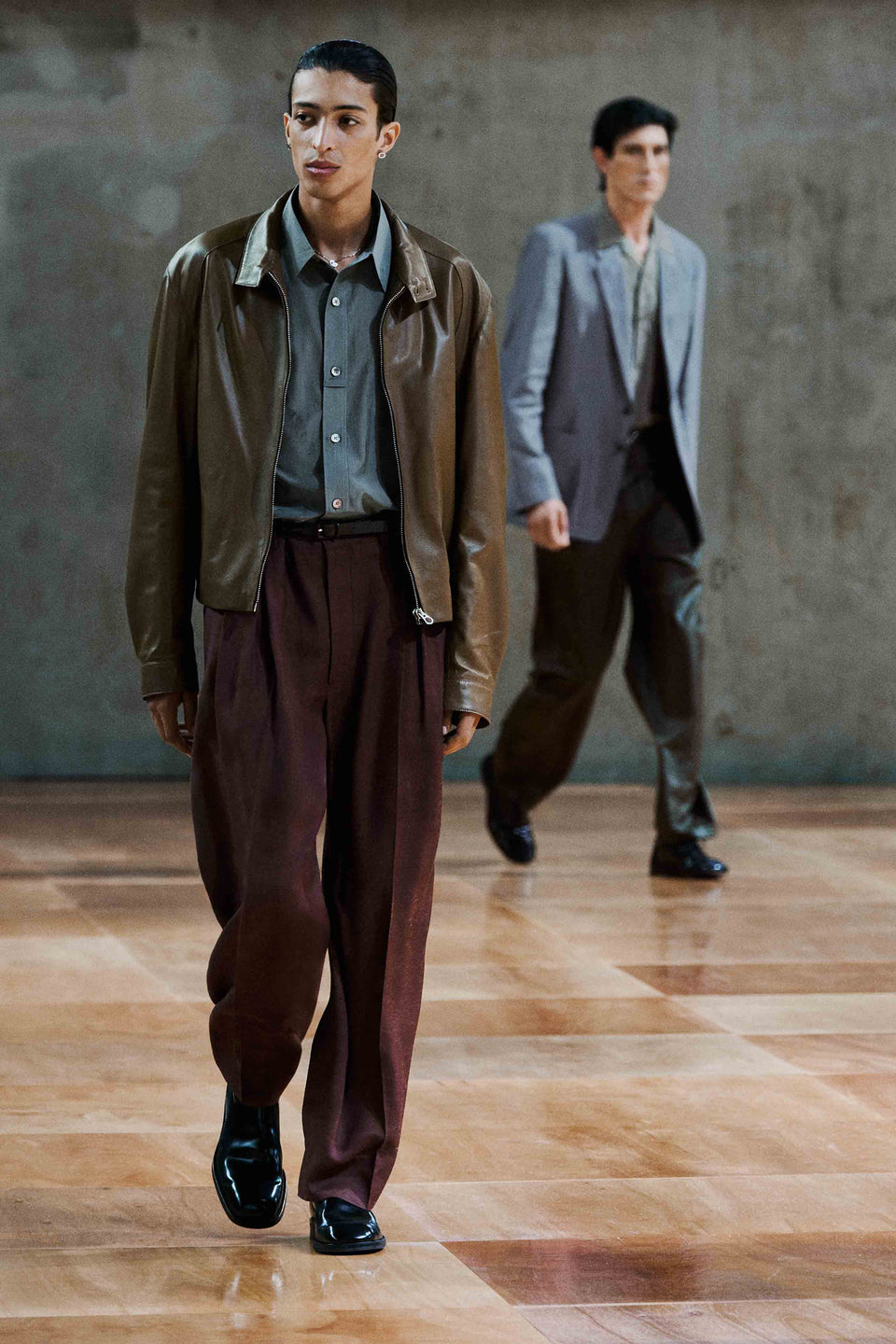 LOOK 37