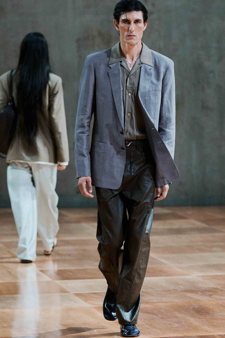 LOOK 38