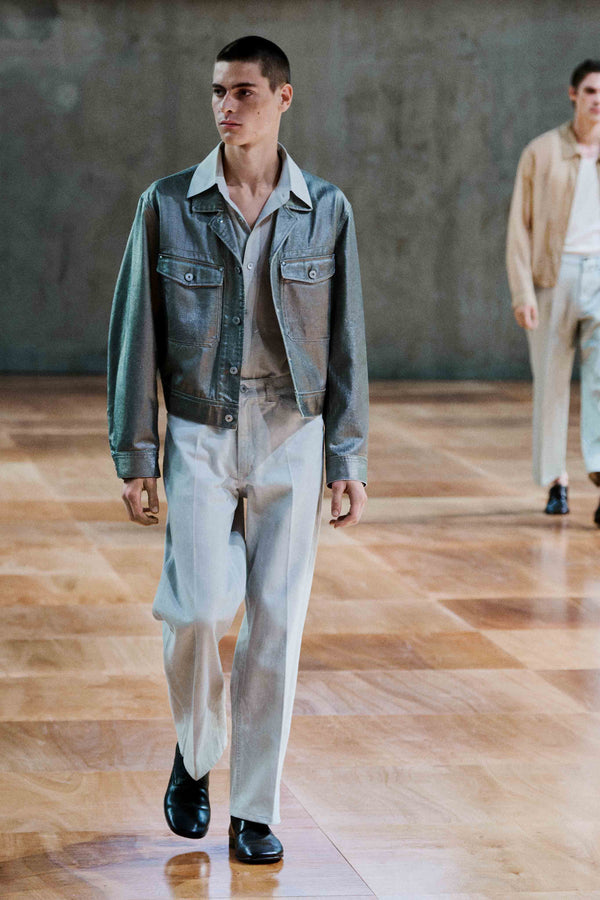 LOOK 44