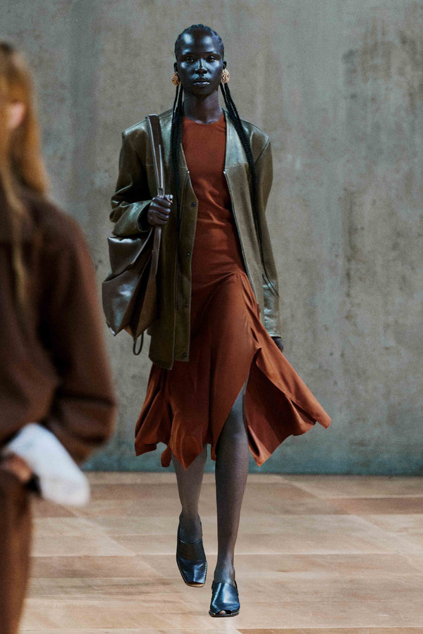 LOOK 52