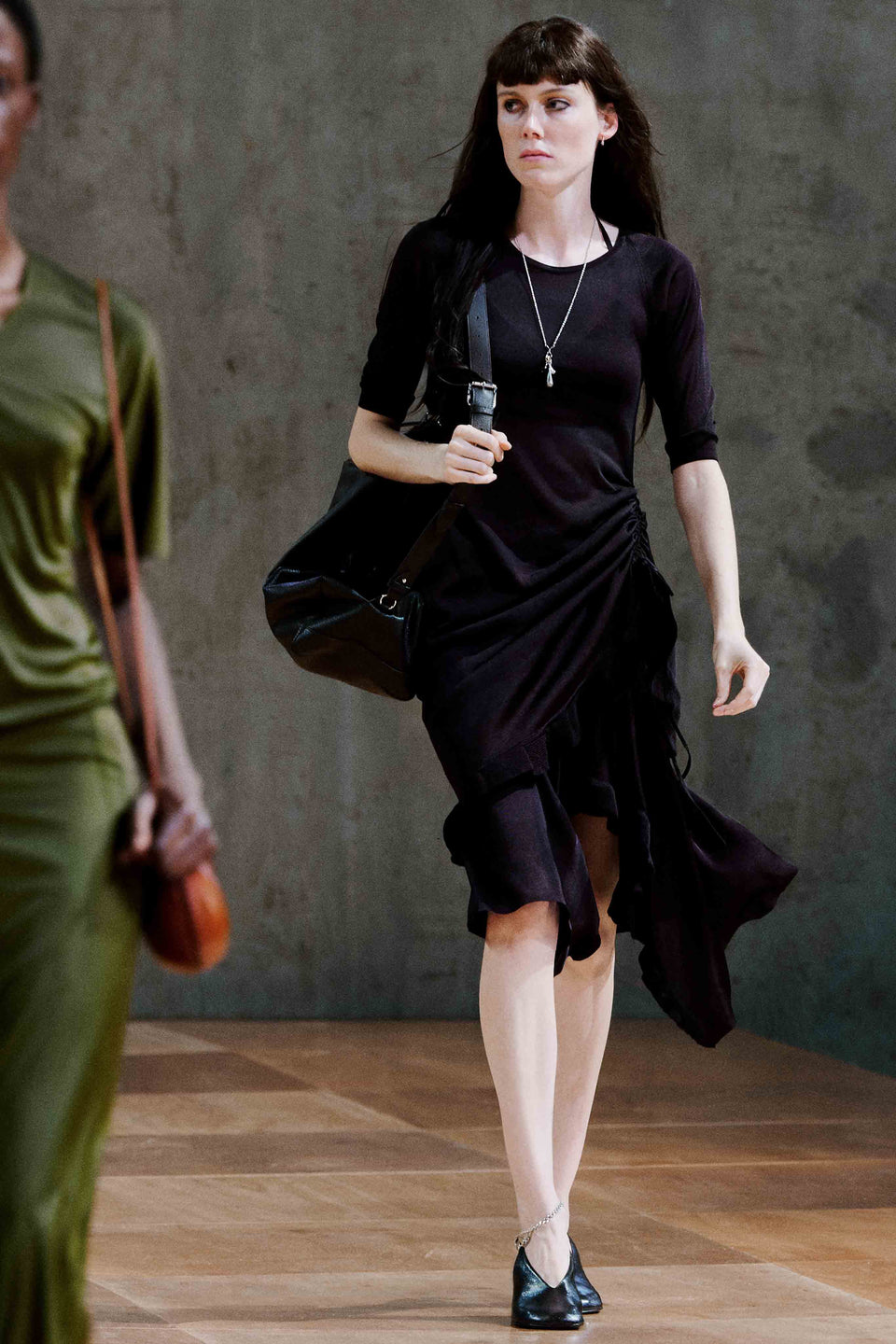LOOK 54