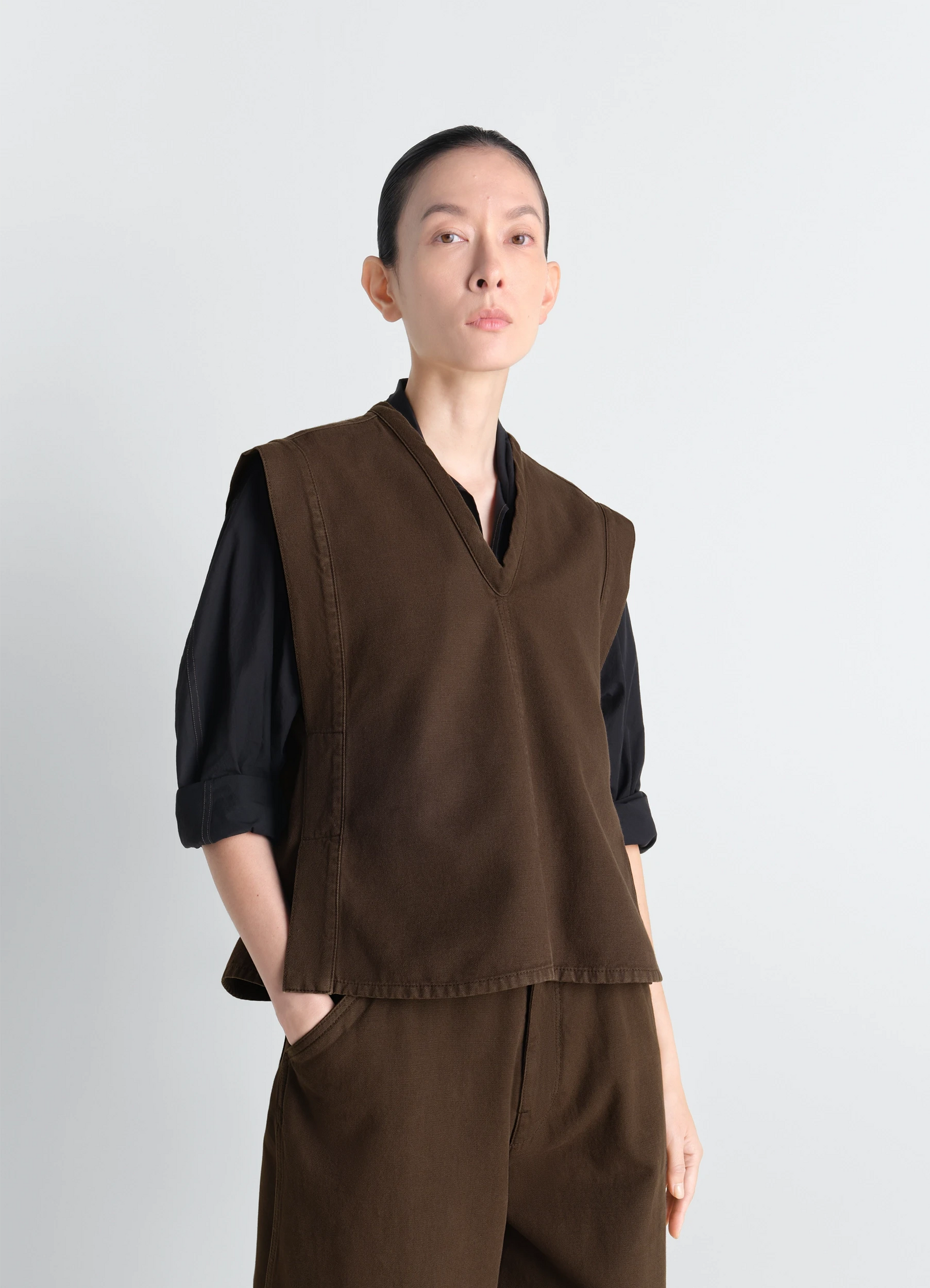 Chasuble in dyed broken twill in dyed broken twill, model shot, front view feminine timeless silhouette