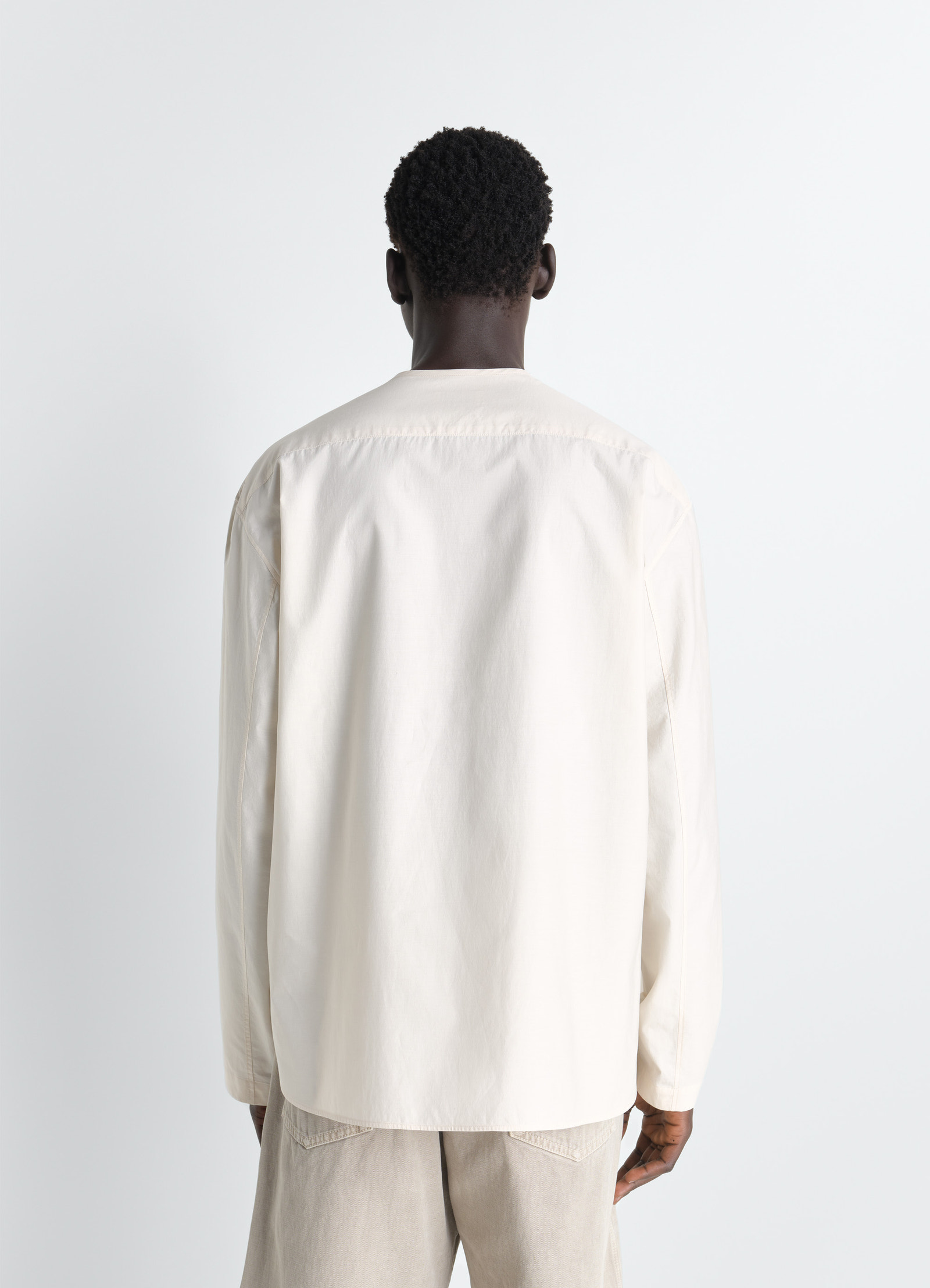 Vareuse top in washed cotton silk, model shot, back view straight back hem