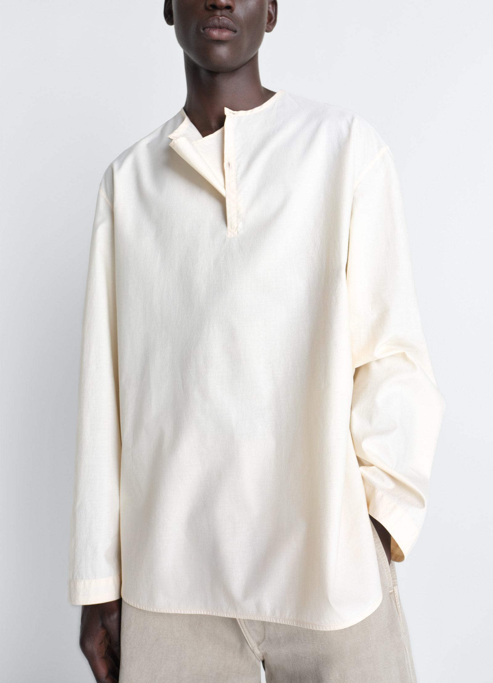 Vareuse top in washed cotton silk, model shot, close-up view loose fit neckline detail