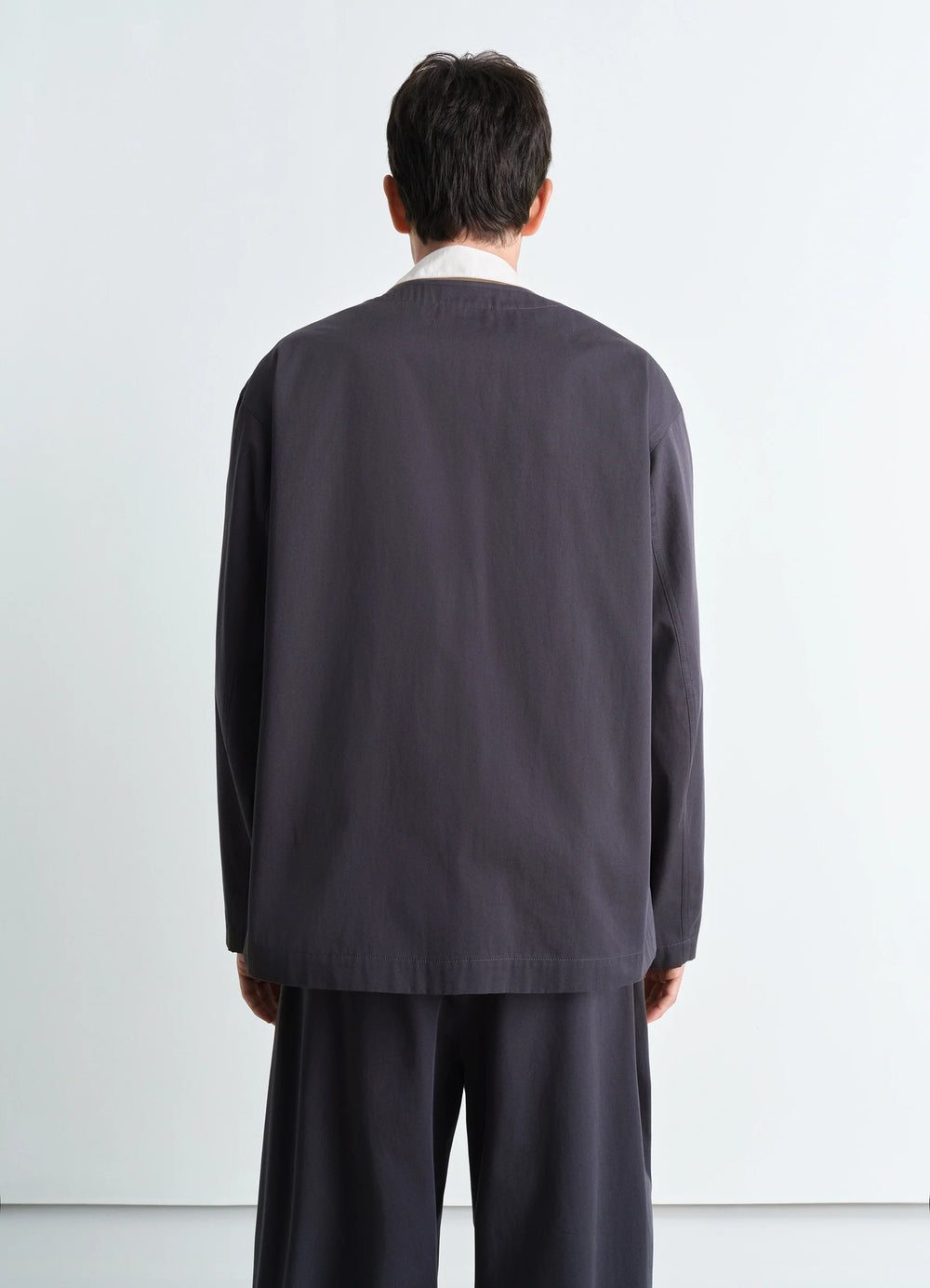 Collarless Overshirt in Compact Cotton Twill, model shot, back view straight hem