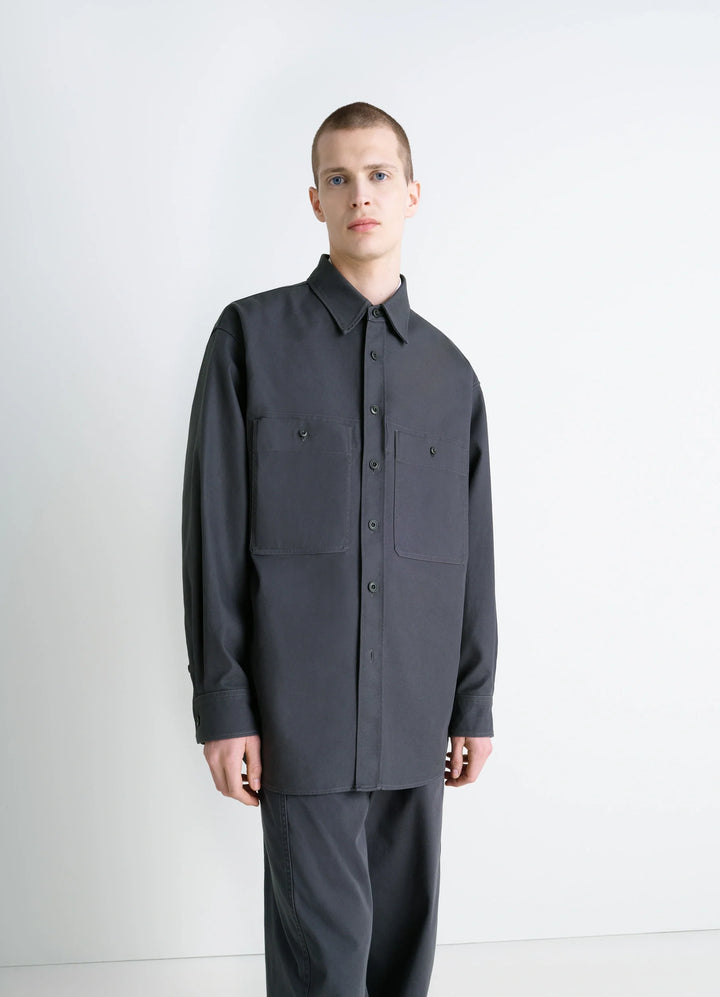 Utility Overshirt in Thick Cotton Twill, model shot, Front view Contrast topstitching