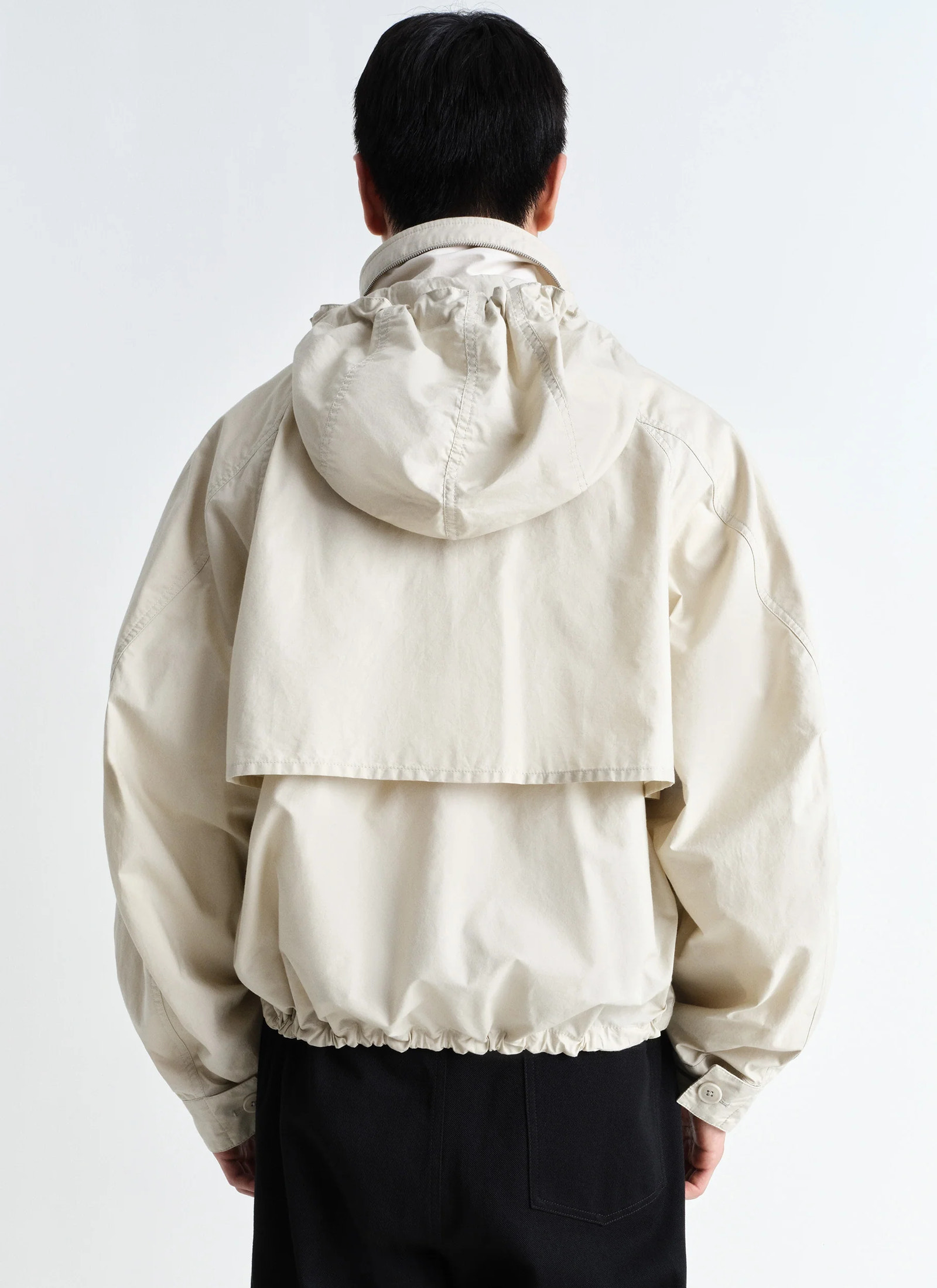 Parachute blouson in ventile® cotton, model shot, back view overlapping shoulder flap