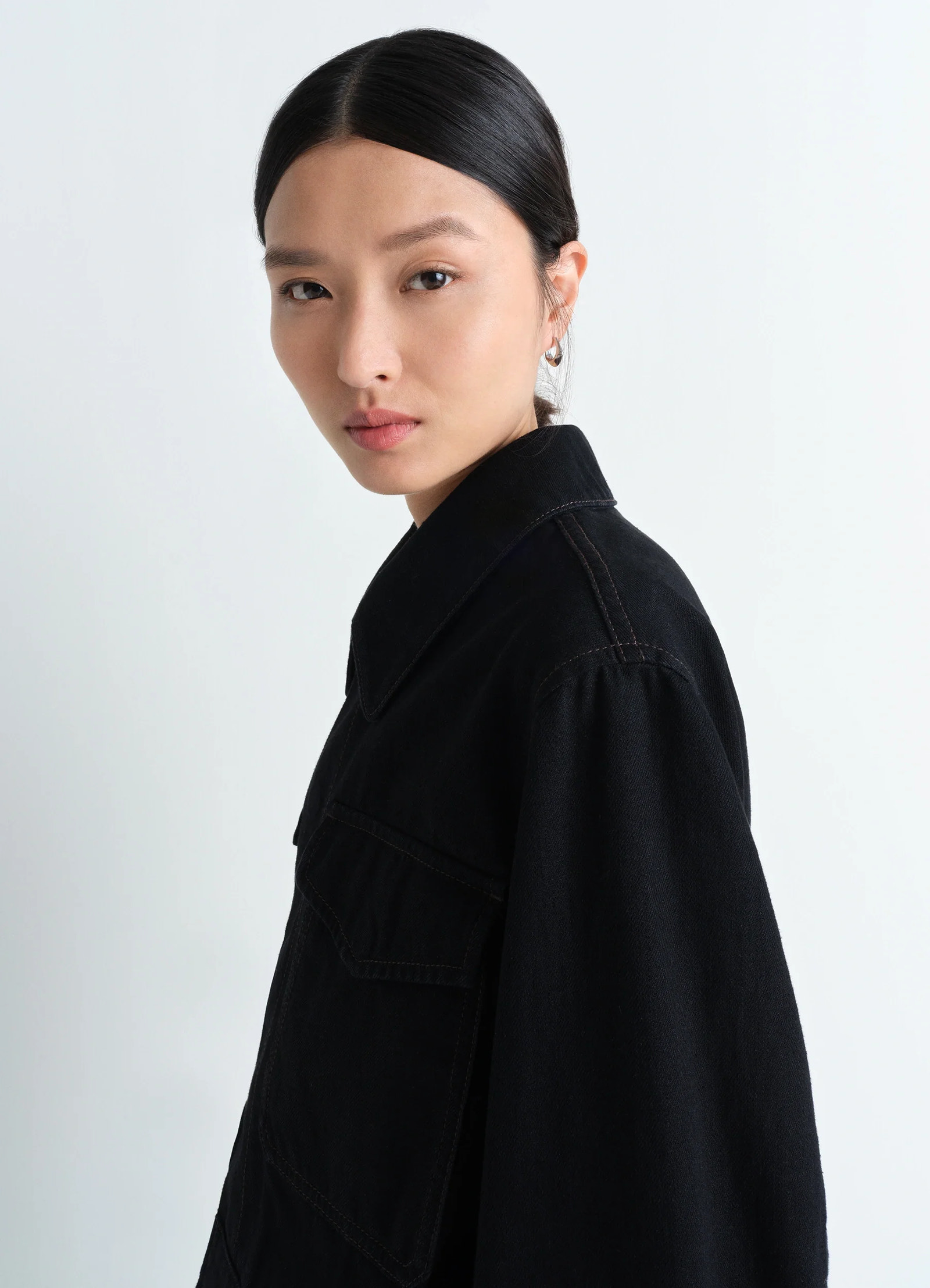 TWO POCKET CROPPED JACKET IN DENIM - Black - Heavy Black Denim