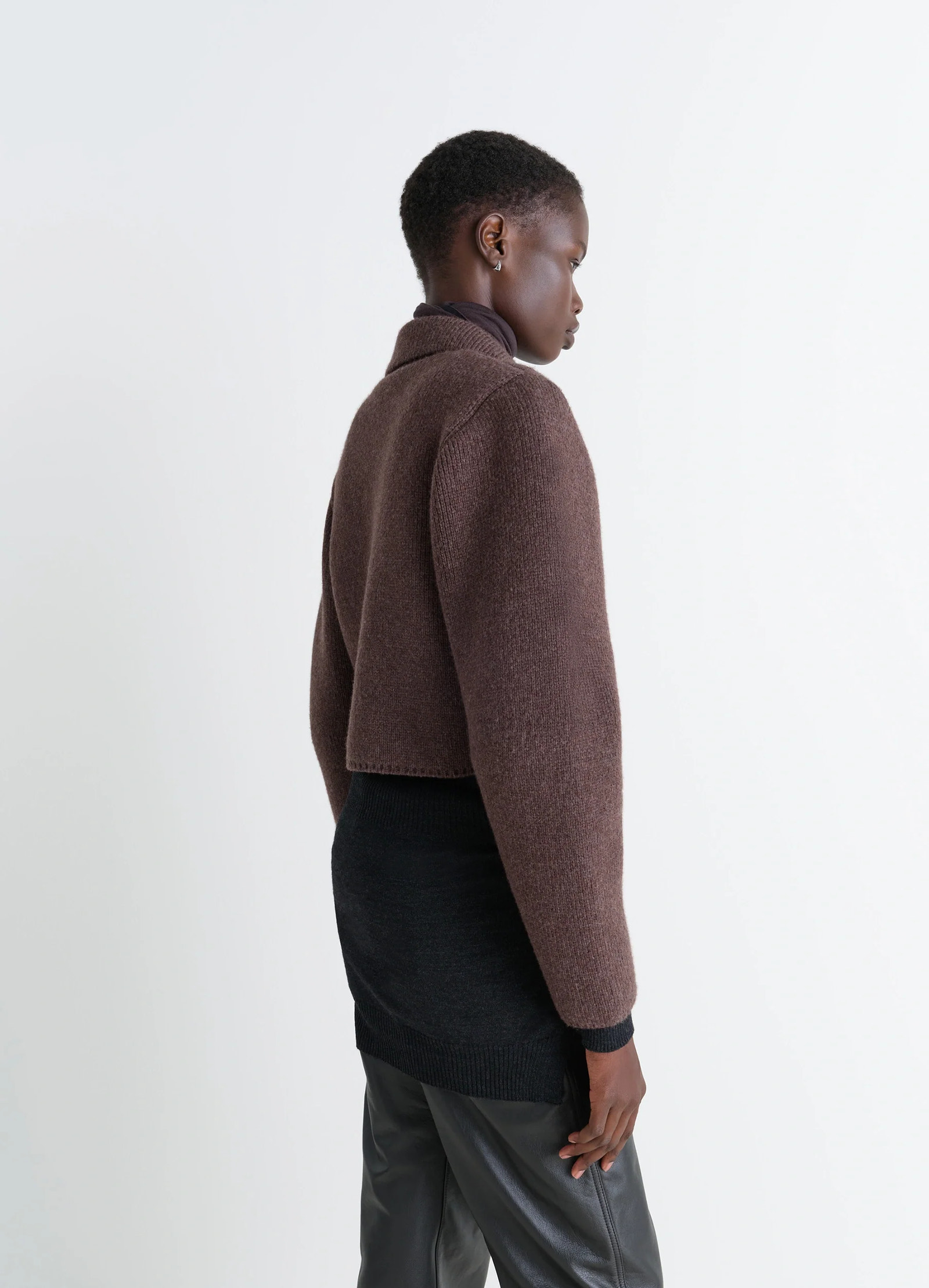 Felted blouson in wool blend brown, model shot, back view high collar, long sleeves