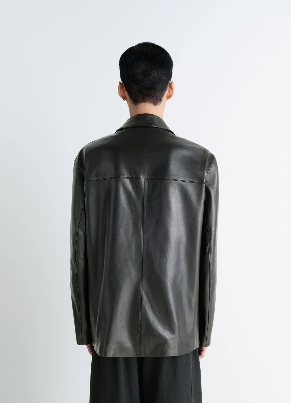 Leather single breasted jacket in nappa lamb leather, model shot, back view straight back