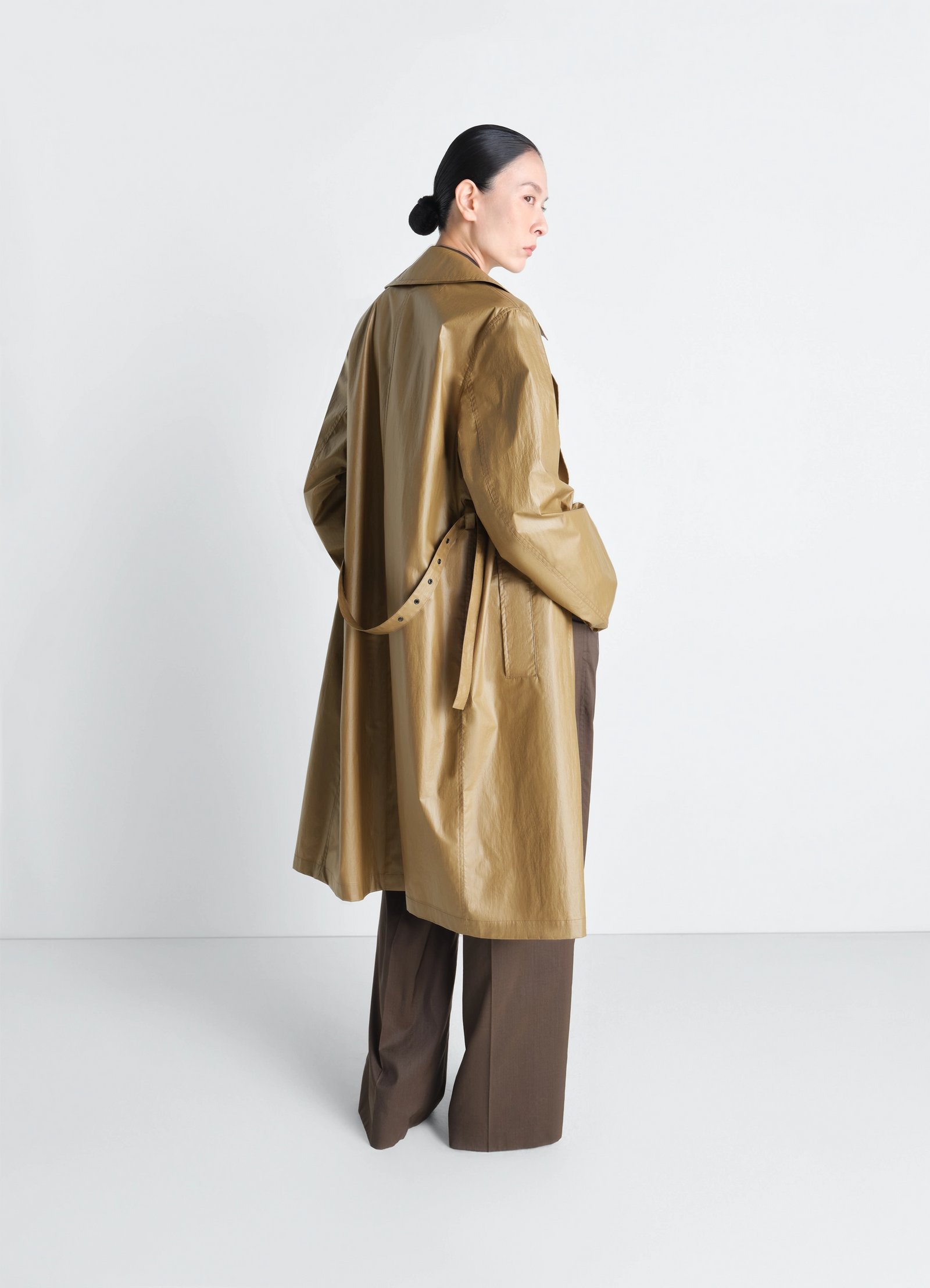 Light wrap coat in light coated cotton