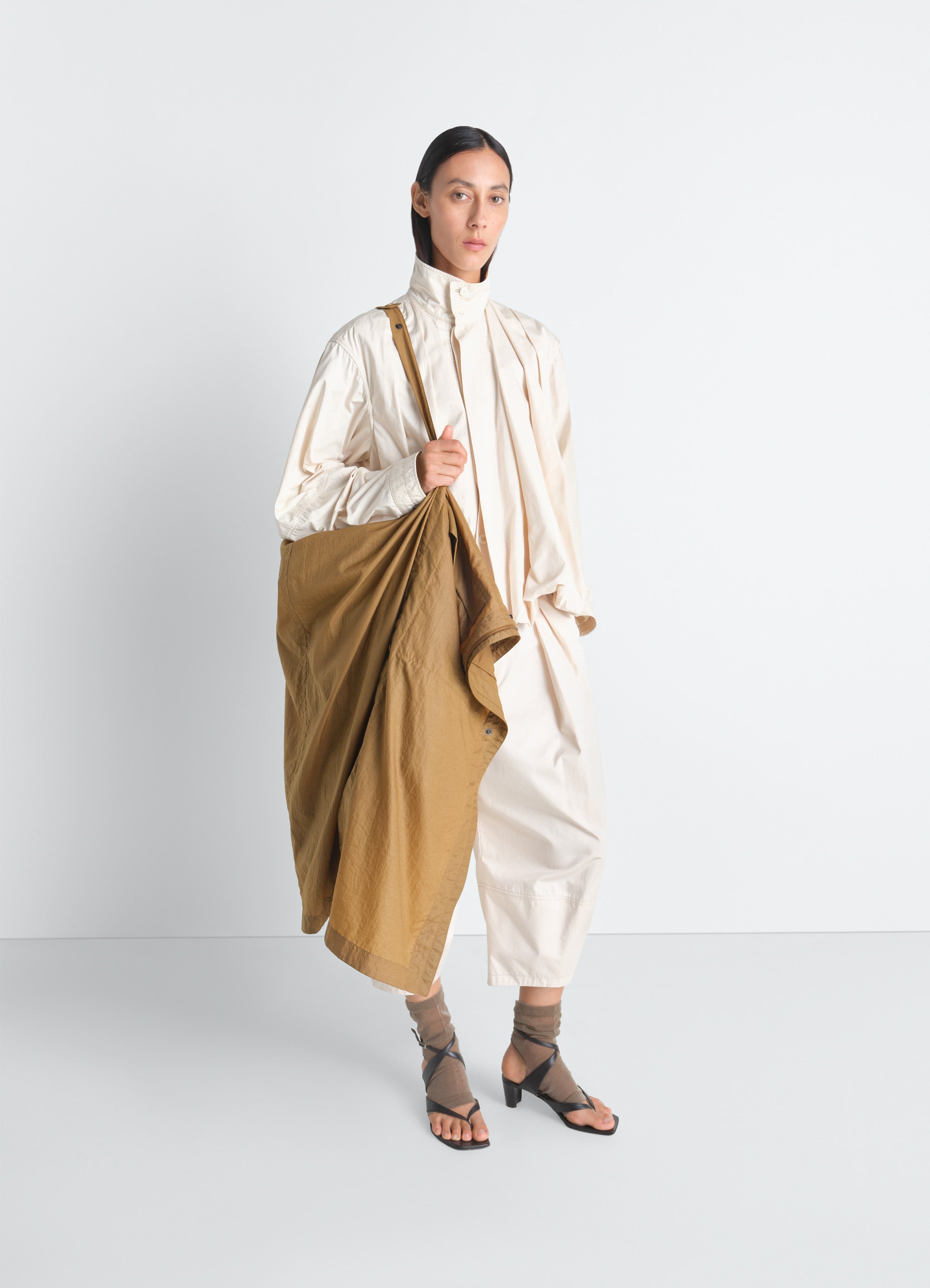 HOODED RAINCOAT IN LIGHT NYLON - Cardamom - Water Repellent Light