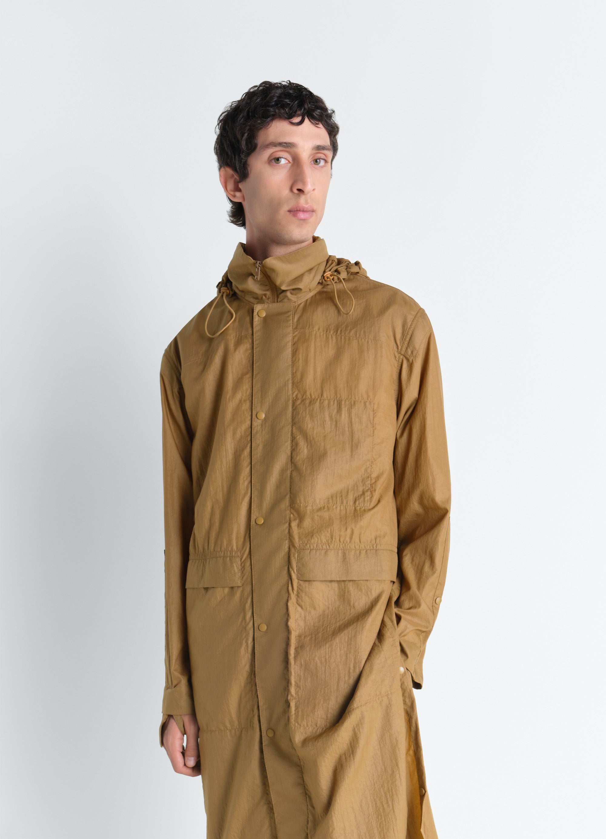 HOODED RAINCOAT IN LIGHT NYLON - Cardamom - Water Repellent Light