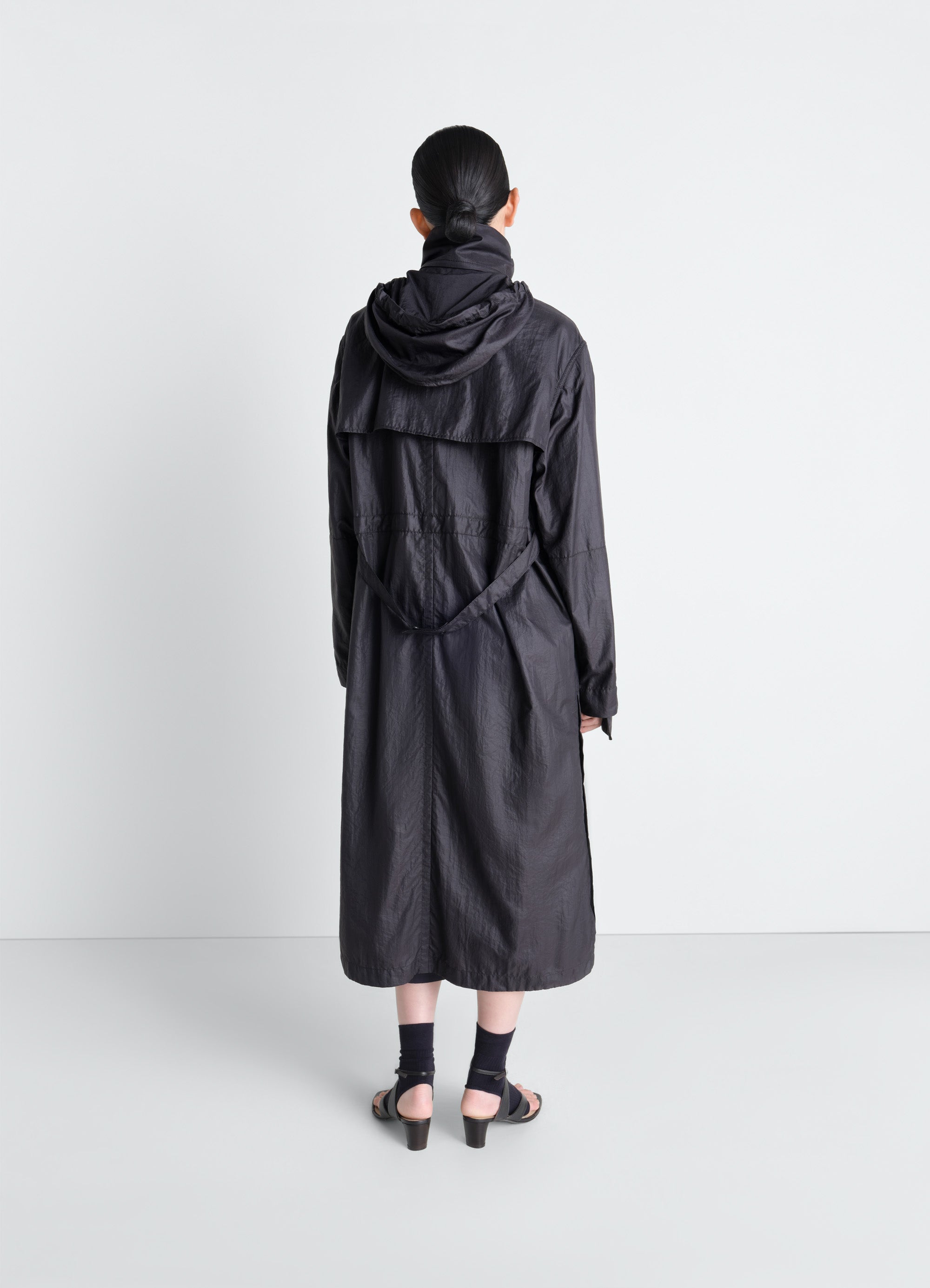 HOODED RAINCOAT IN LIGHT NYLON - Ash Black - Water Repellent Light