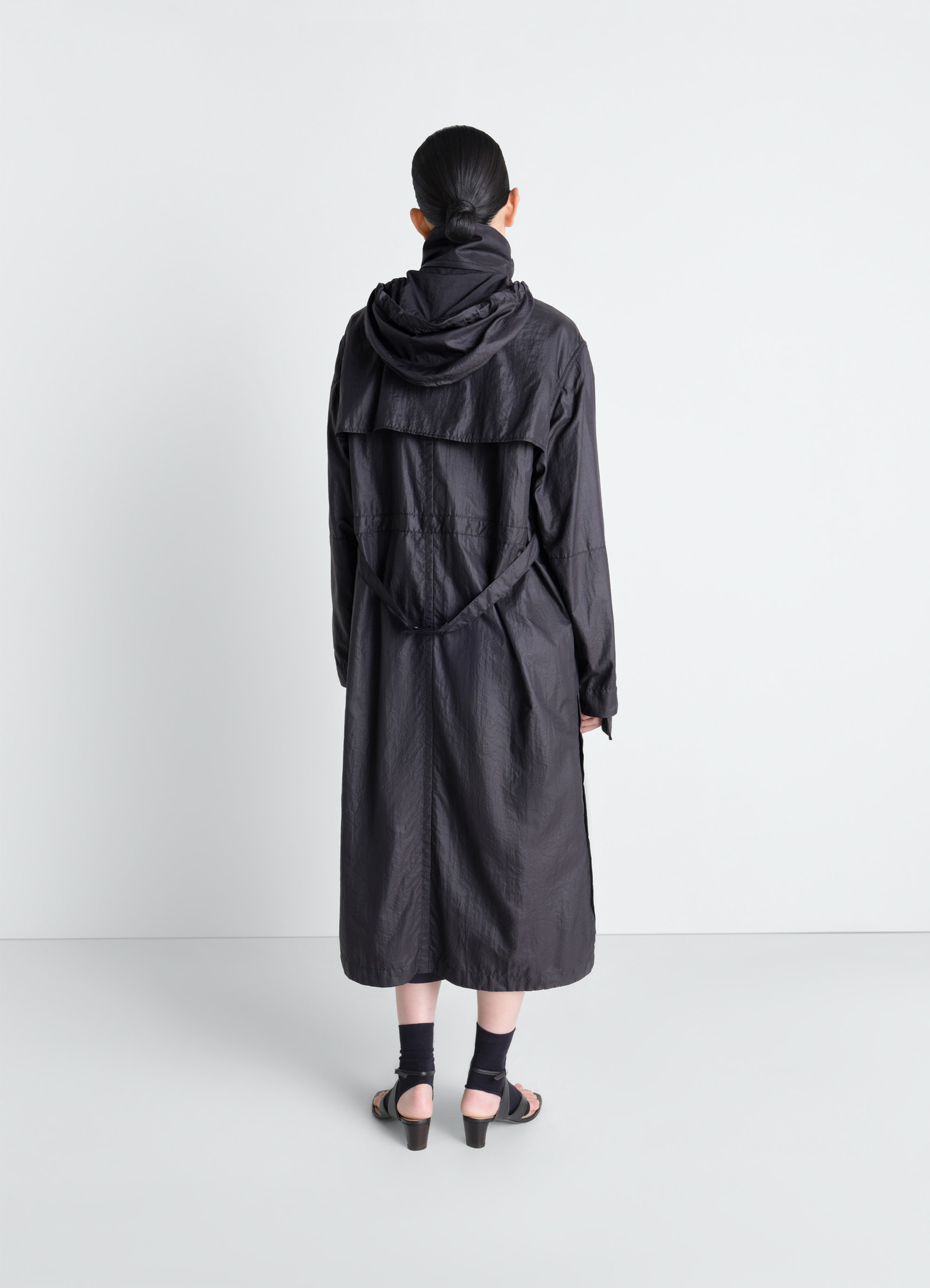 Regenmantel mit kapuze aus leichtem nylon