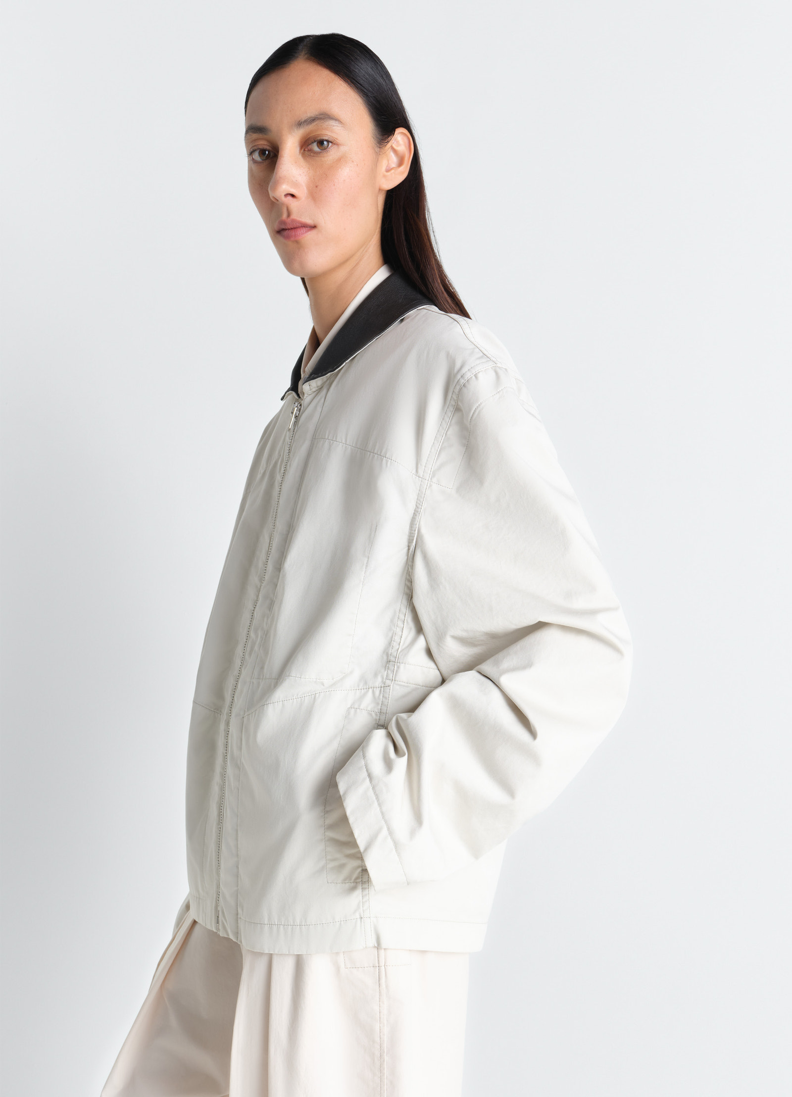 Leather collar blouson in cotton twill