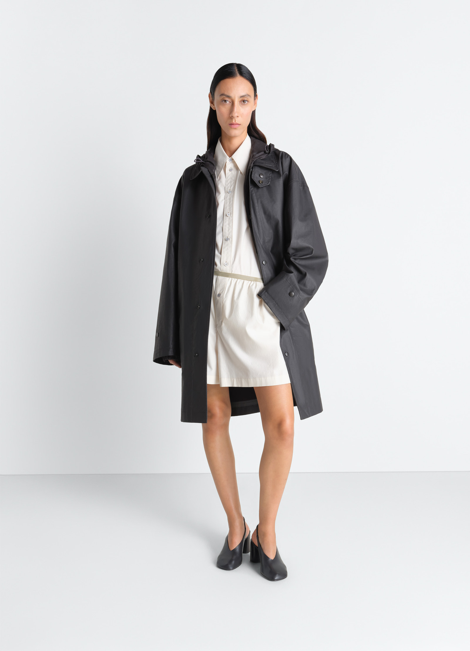 Raincoat in resinated cotton