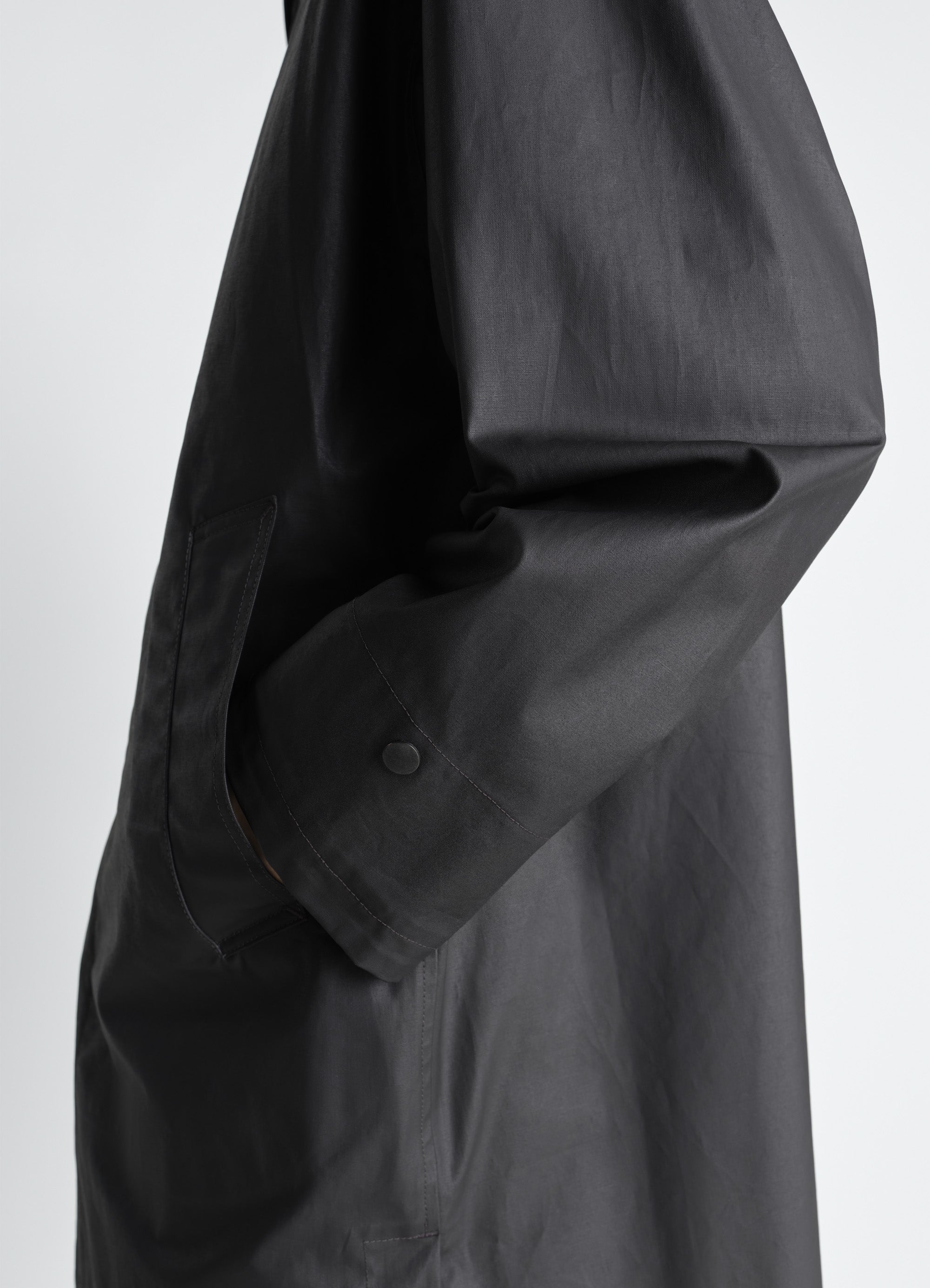 RAINCOAT IN RESINATED COTTON - Slate Black - Water Repellent