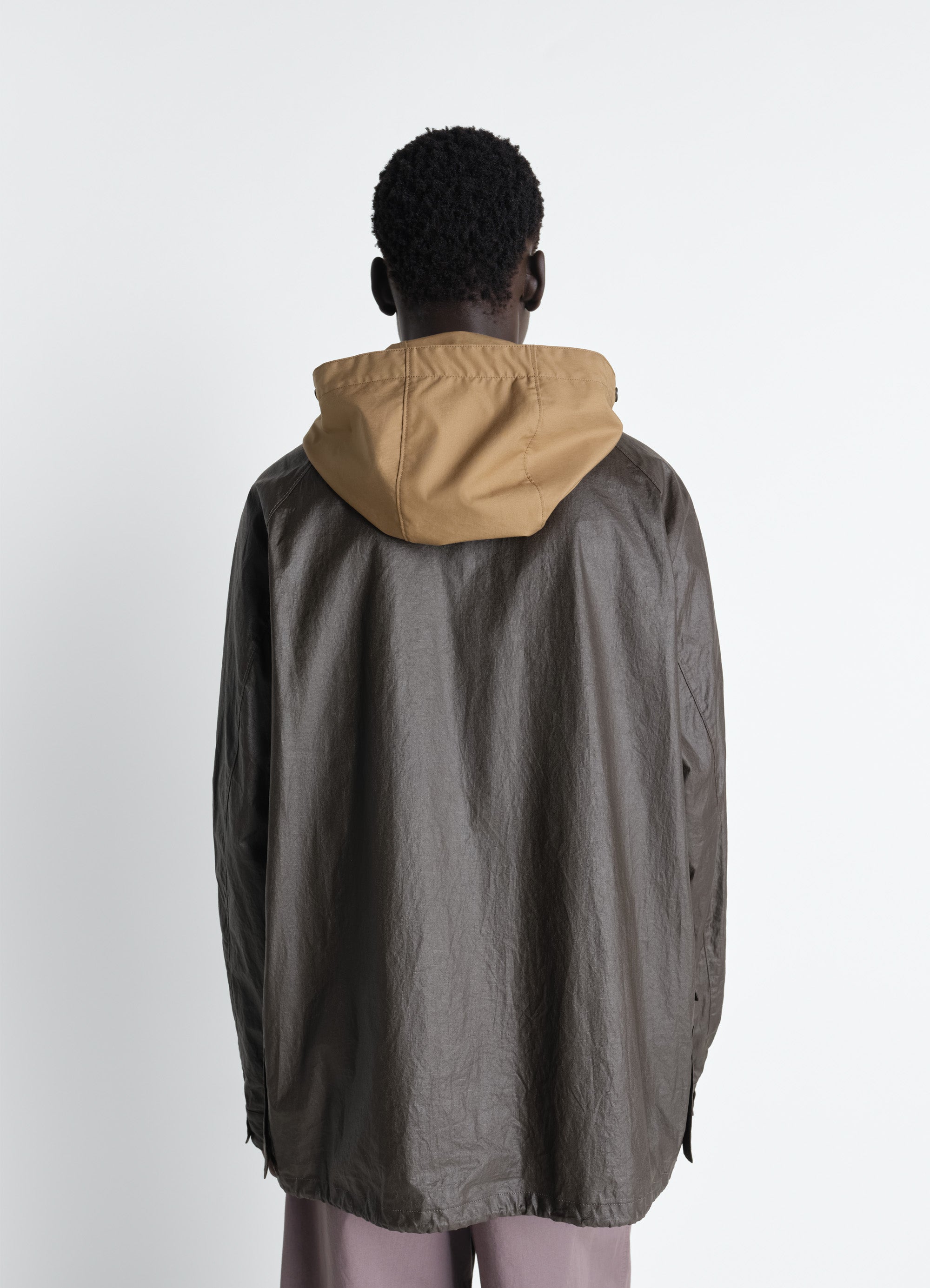 RAIN JACKET WITH DETACHABLE HOOD IN COATED TECHNICAL LINEN