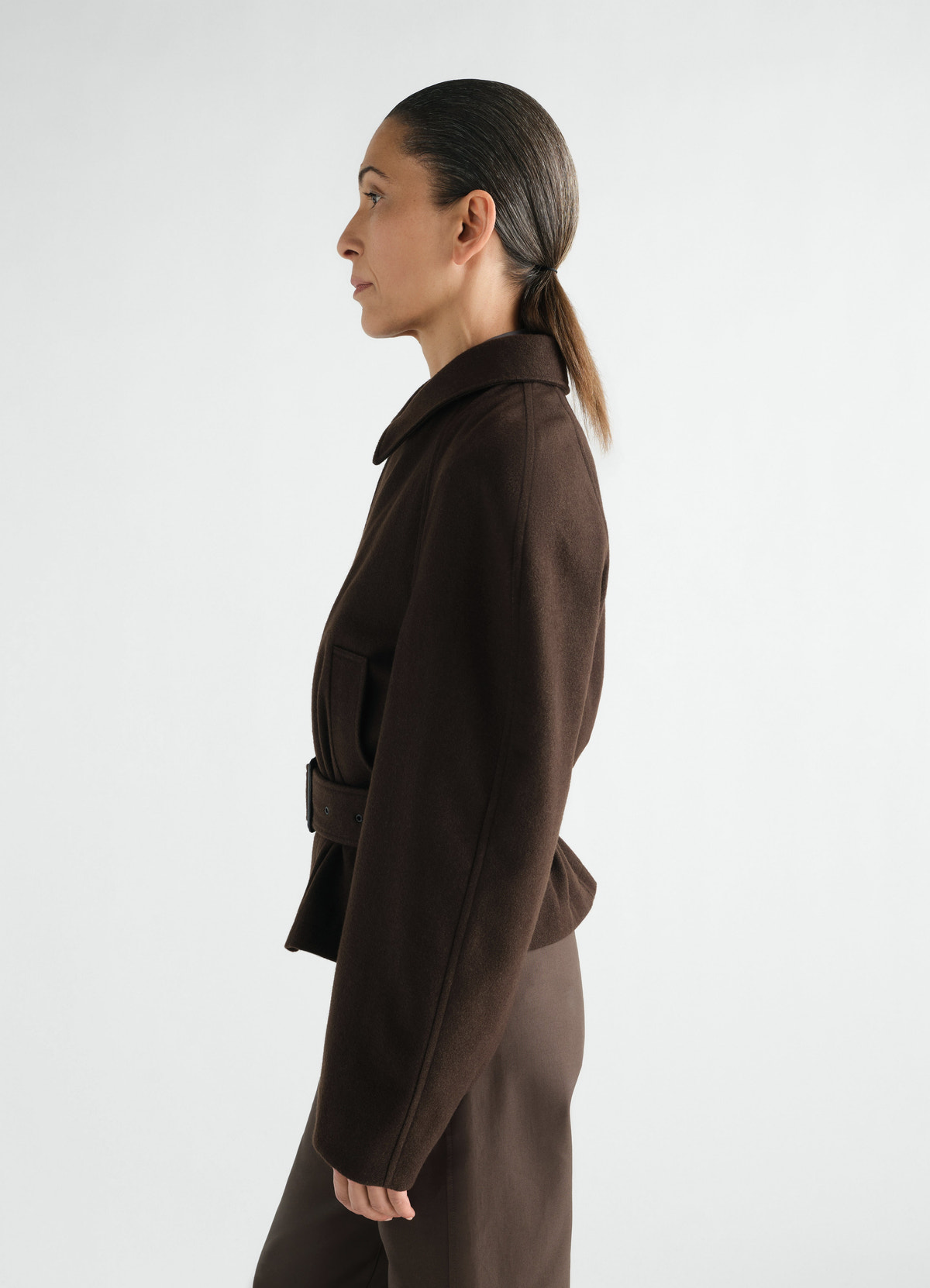 Short brown wool and cotton twill belted coat by lemaire worn by model side view