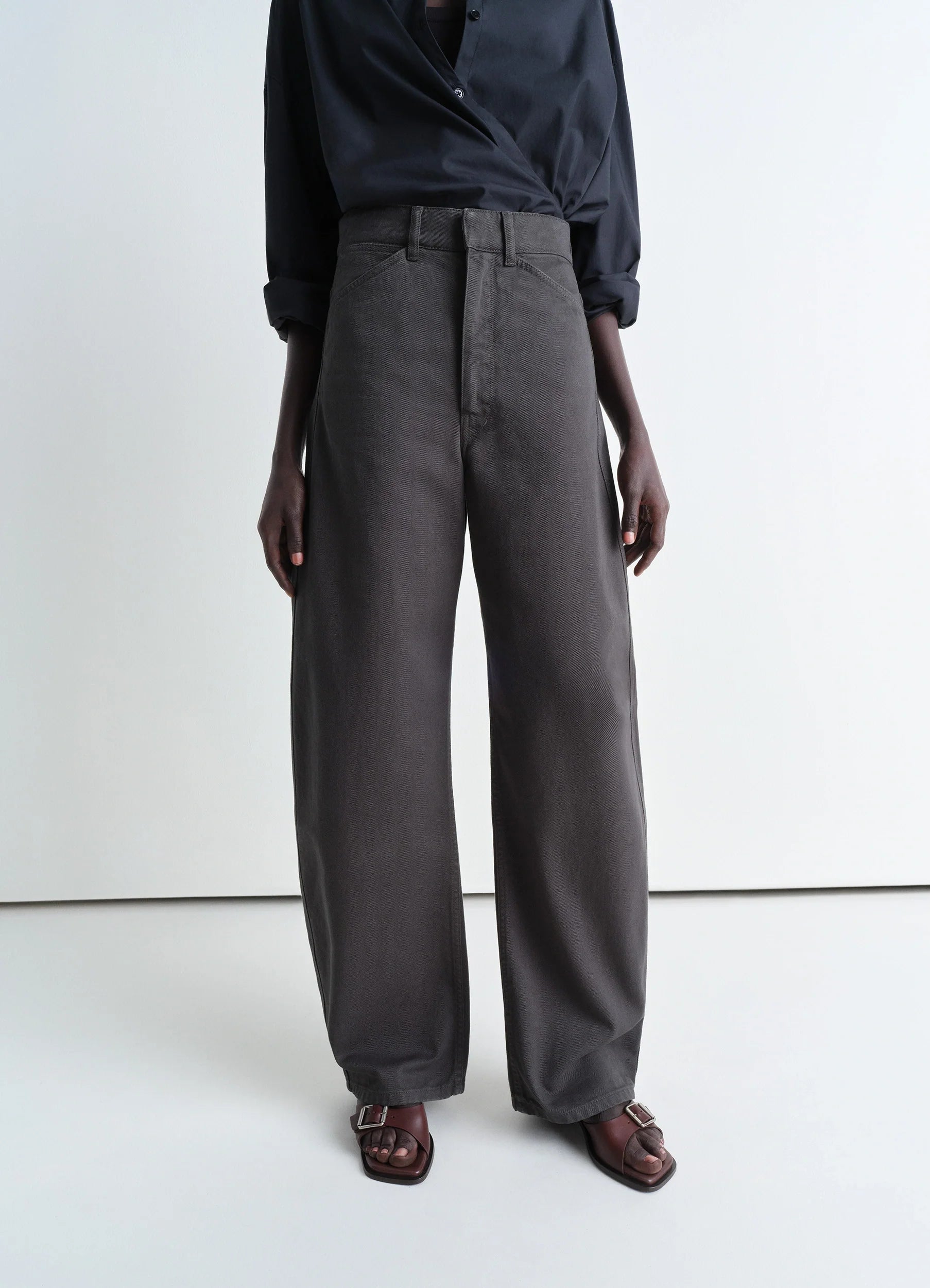 Carbon Blue High Waisted Curved Pants | LEMAIRE Carbon Blue High Waisted Curved Pants | LEMAIRE