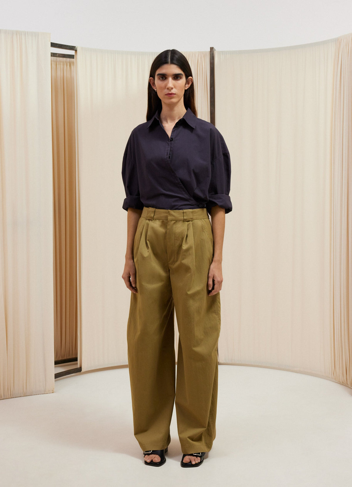Lemaire Wide Leg Pants in Tumbled Cotton, model shot, Front view Wide leg relaxed fit