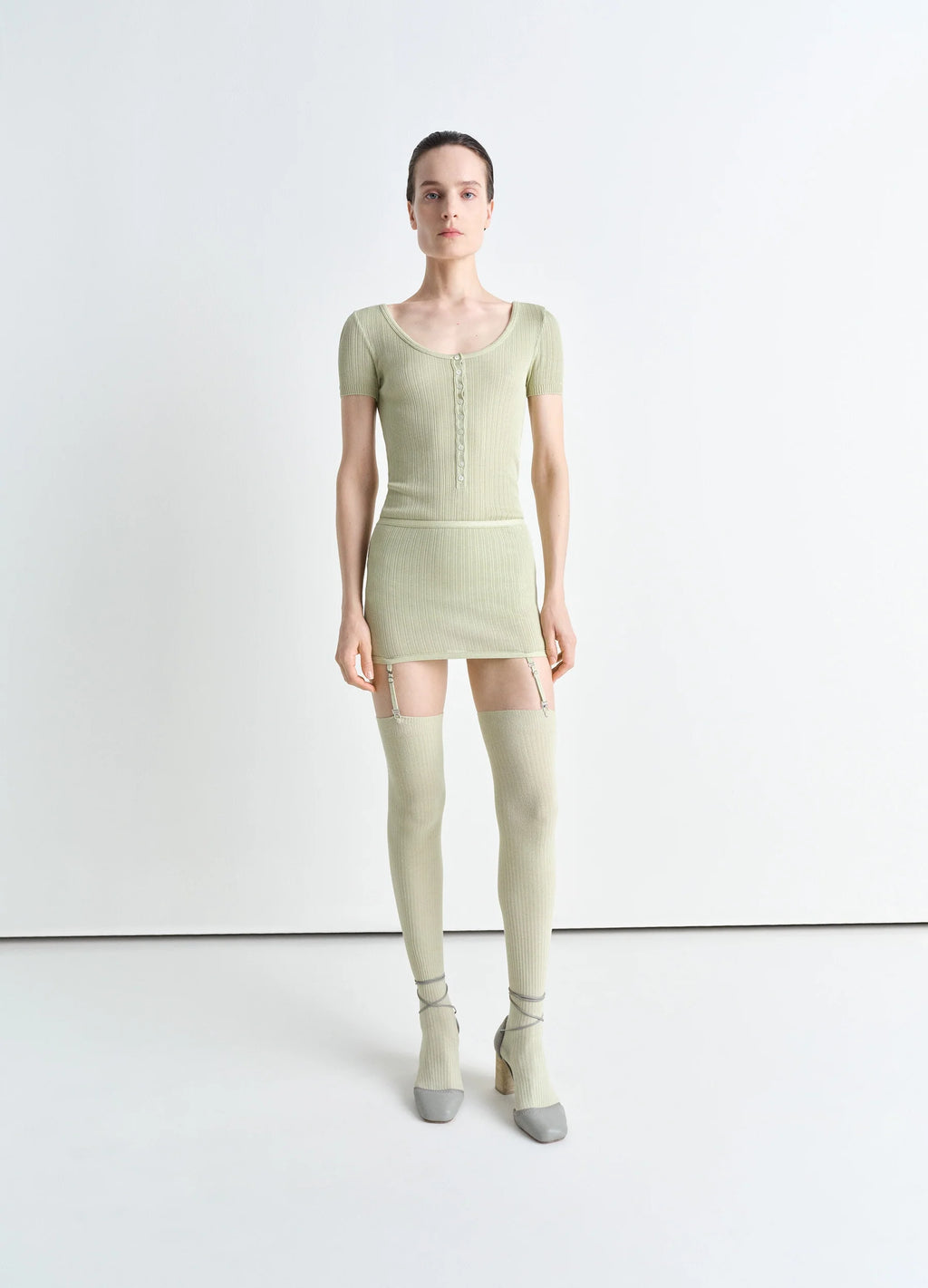 UNTERWÄSCHE MIT TRÄGERN