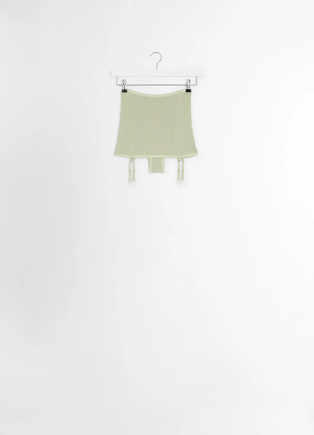 UNTERWÄSCHE MIT TRÄGERN