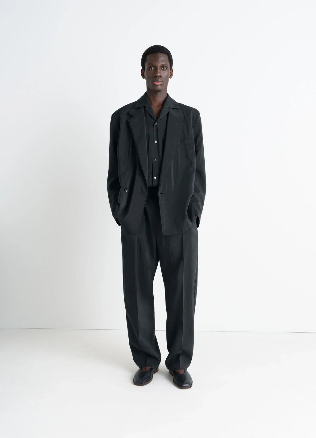BELTED RELAXED PANTS - Black - Dry Silk - Men | LEMAIRE BELTED RELAXED PANTS - Black - Dry Silk - Men | LEMAIRE