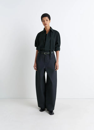 Lemaire Large Chino in Thick Cotton Twill, model shot, Front view Oversized, wide leg