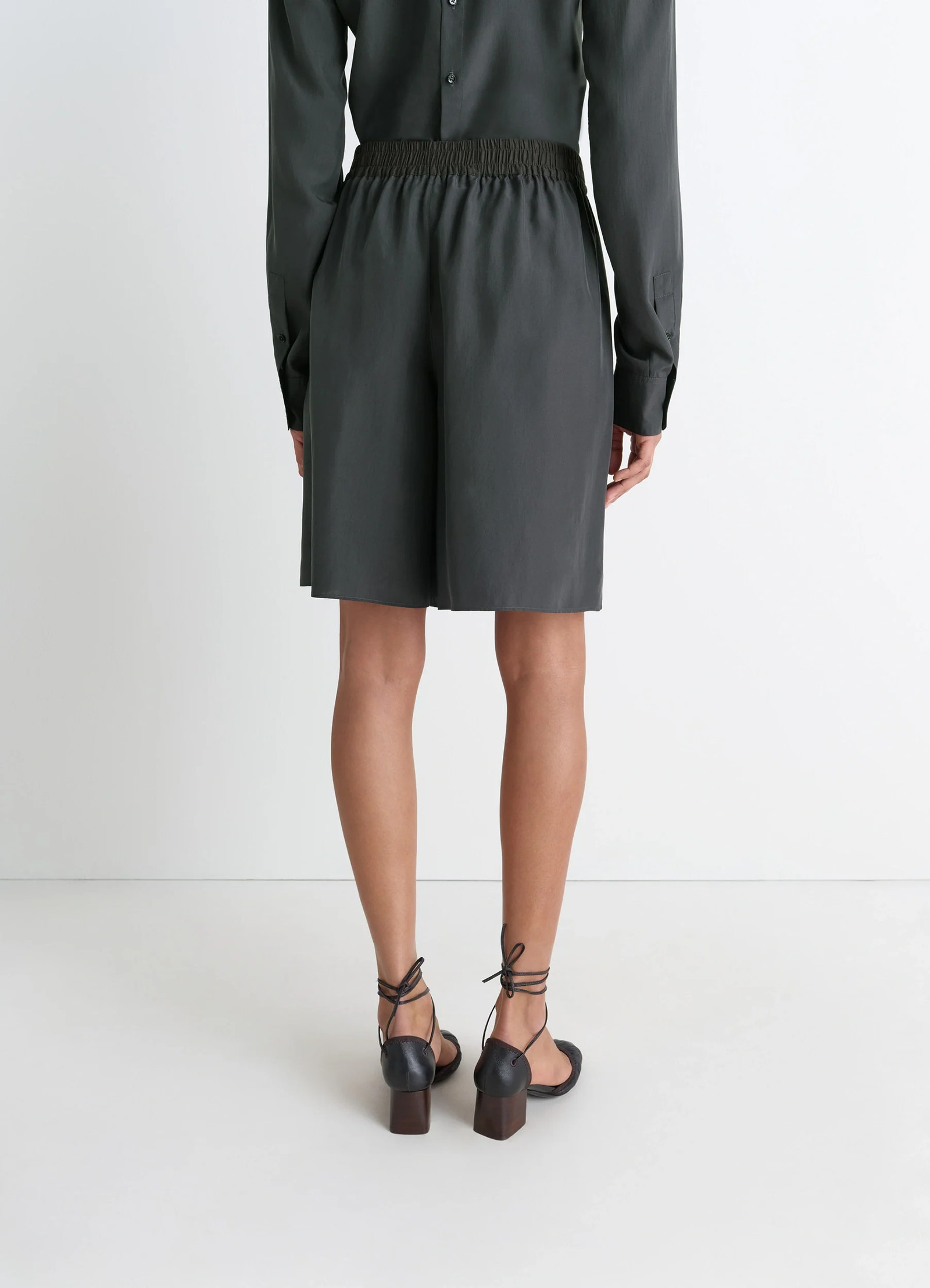Lemaire soft shorts in silk pongee, model shot, back view elastic waistband