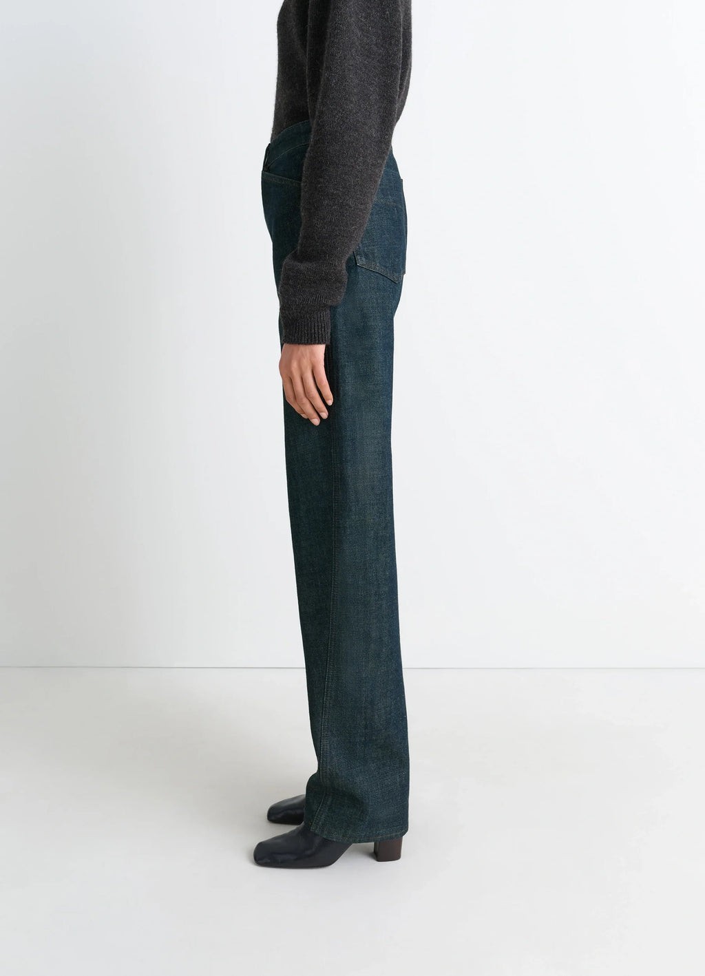 Lemaire Five Pockets Twisted Pants in Deep Indigo Thick Denim, model shot, side view straight leg