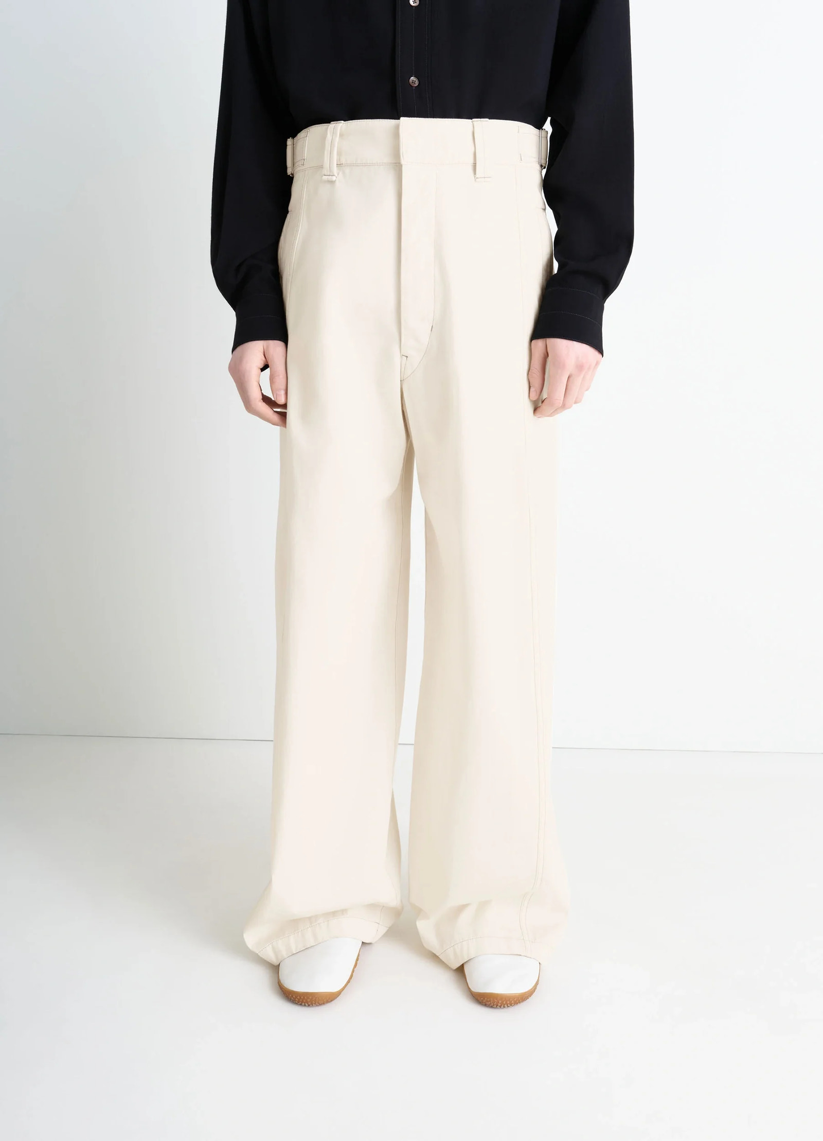 Maxi utility pants in garment dyed compact cotton twill, model shot, back view loose fit, high waist release hem