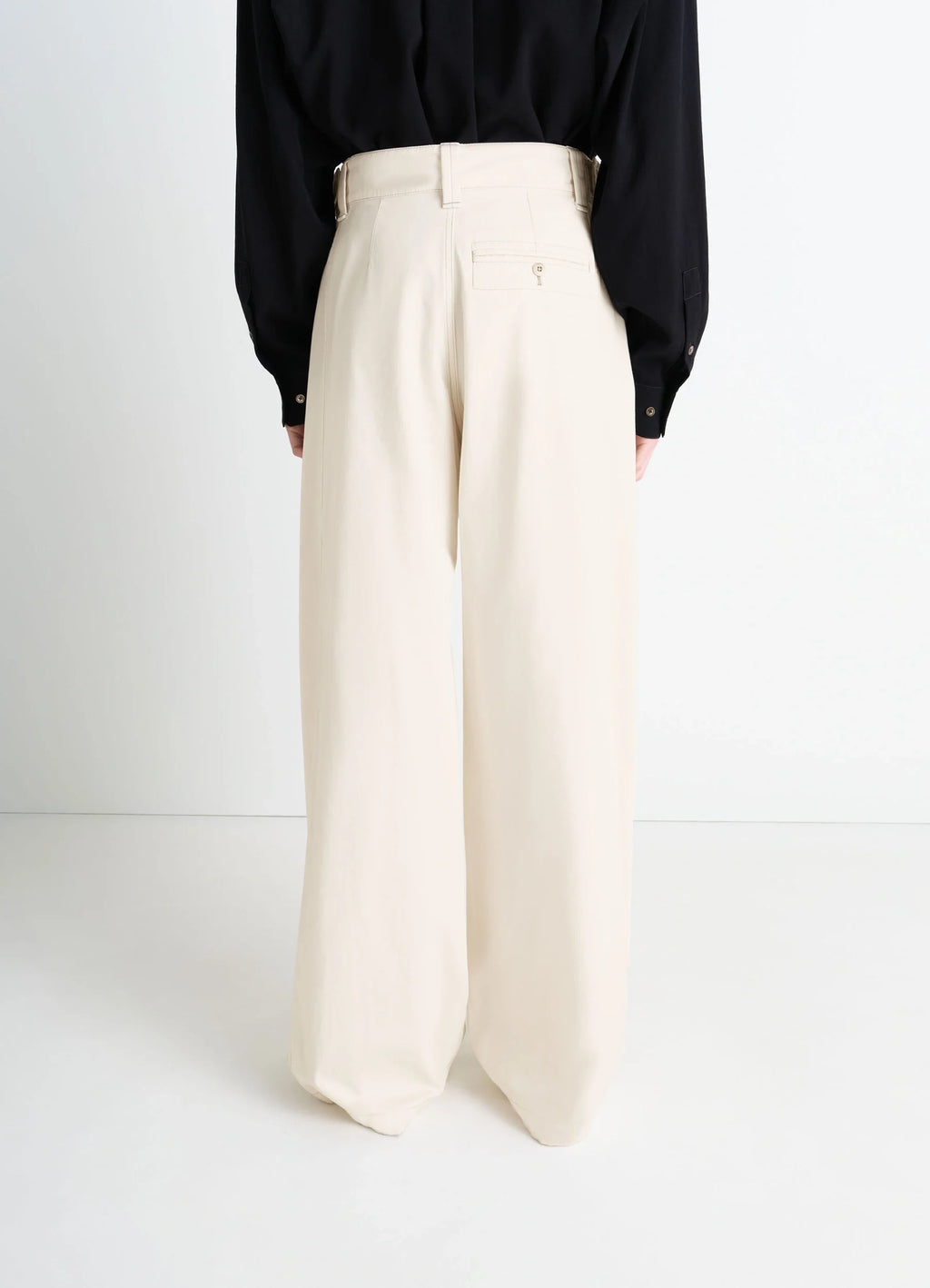 MAXI UTILITY PANTS in Garment Dyed compact cotton twill, model shot, rear close-up view high waist back buckle