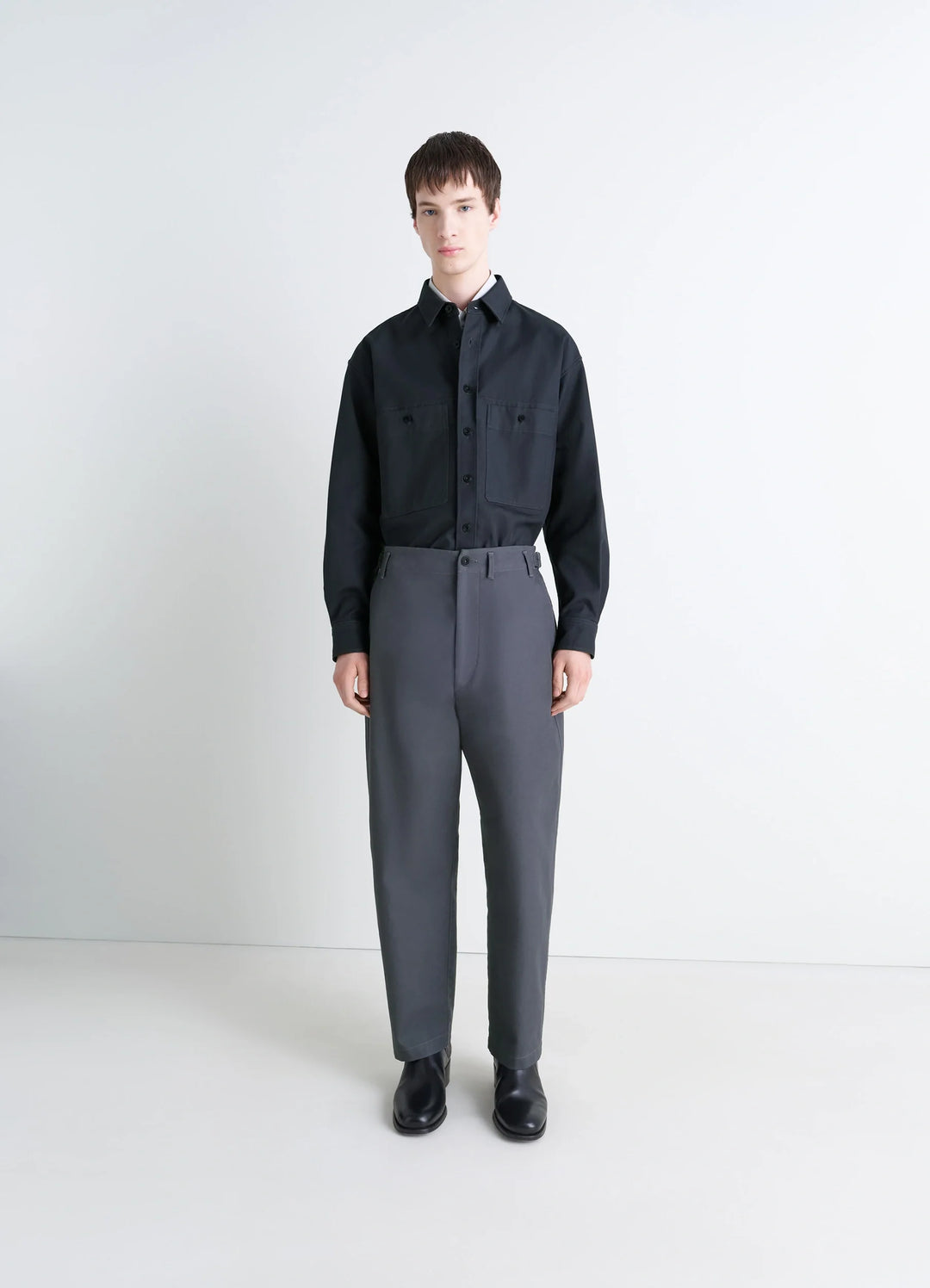 Lemaire Carrot Pants in Thick Cotton Twill, model shot, Front view Loose fit
