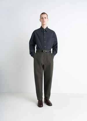 Lemaire Carrot Pants in Thick Cotton Twill, model shot, front view adjustable waistband