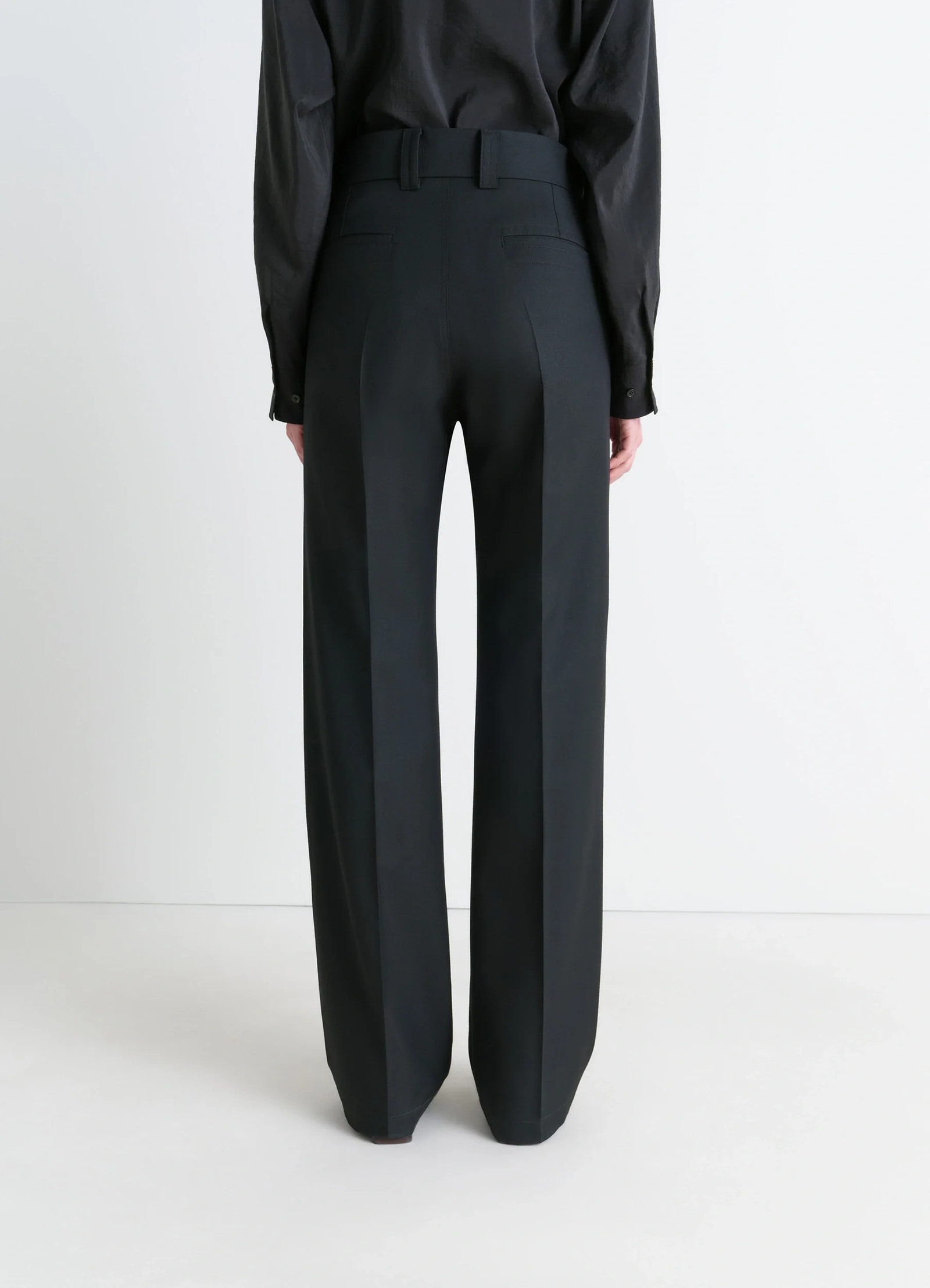 Straight tailored pants in black wool-blend, model shot, back view straight fit, belt loops