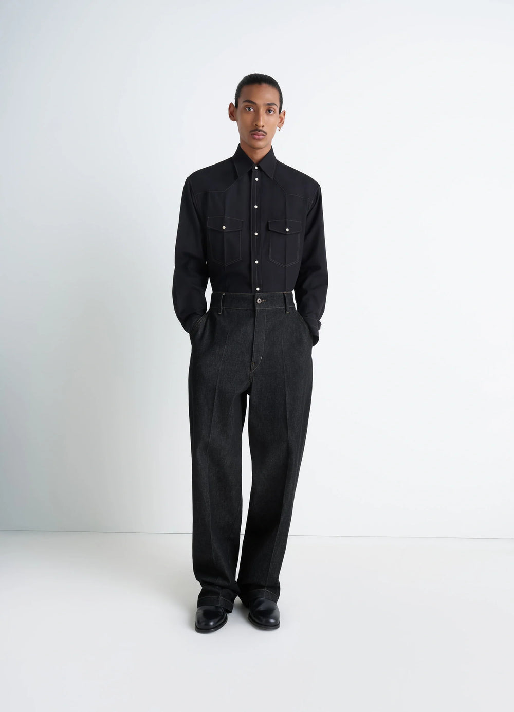 Lemaire Maxi Barrel Workwear Pants in Thick Yarn-Dyed Slate Denim, model shot, Front view Oversized barrel-cut