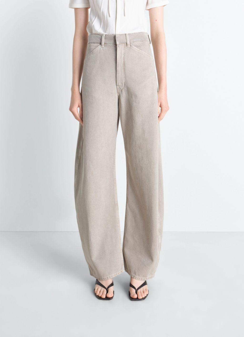 High waisted curved pants in broken twill