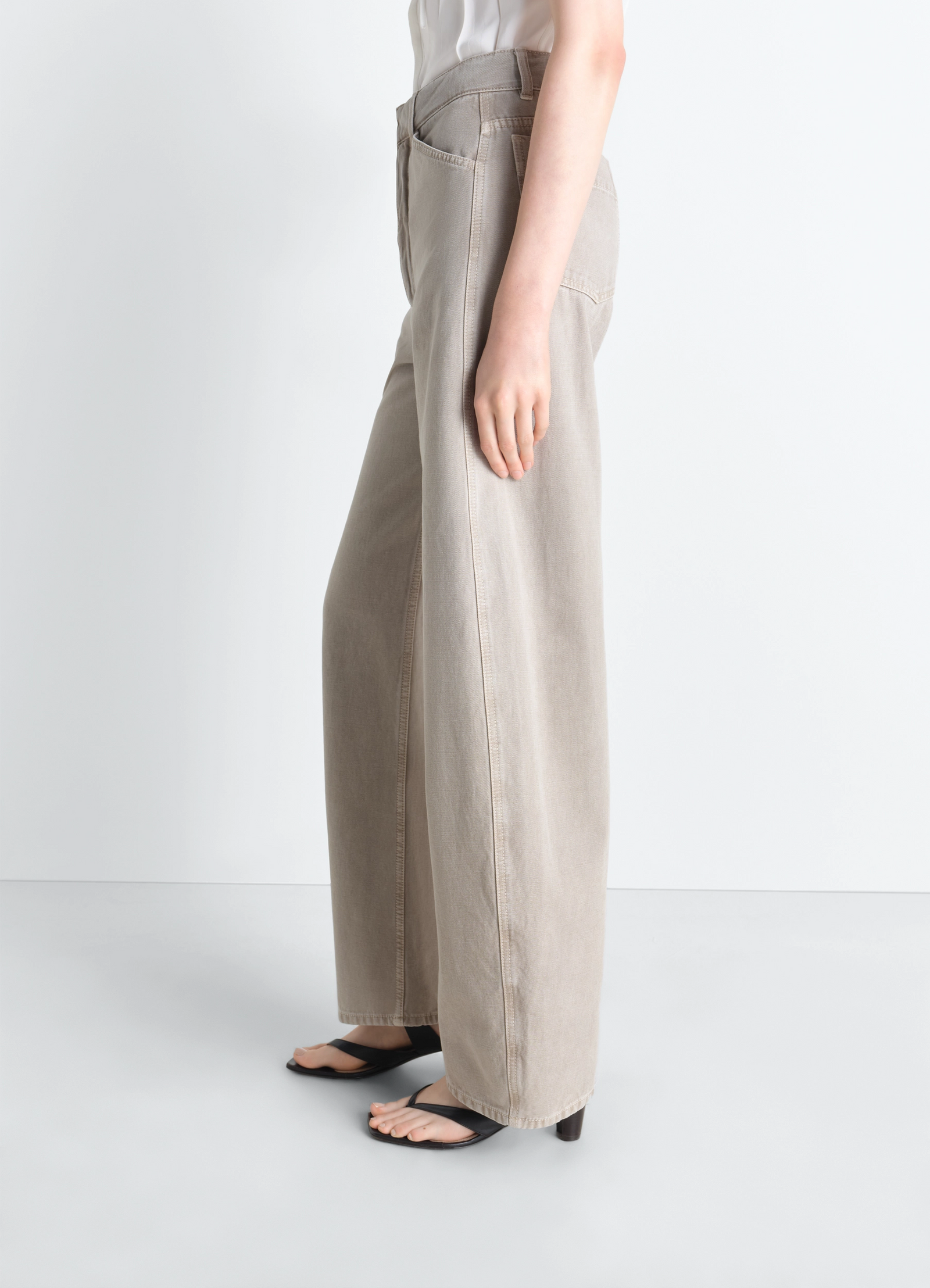 High waisted curved pants in broken twill