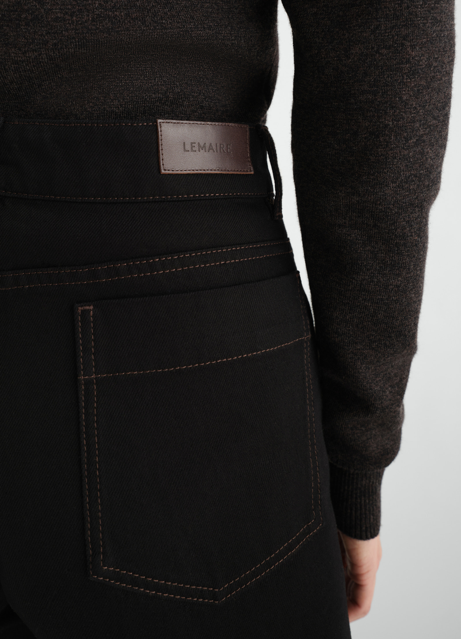 High waisted curved pants in denim