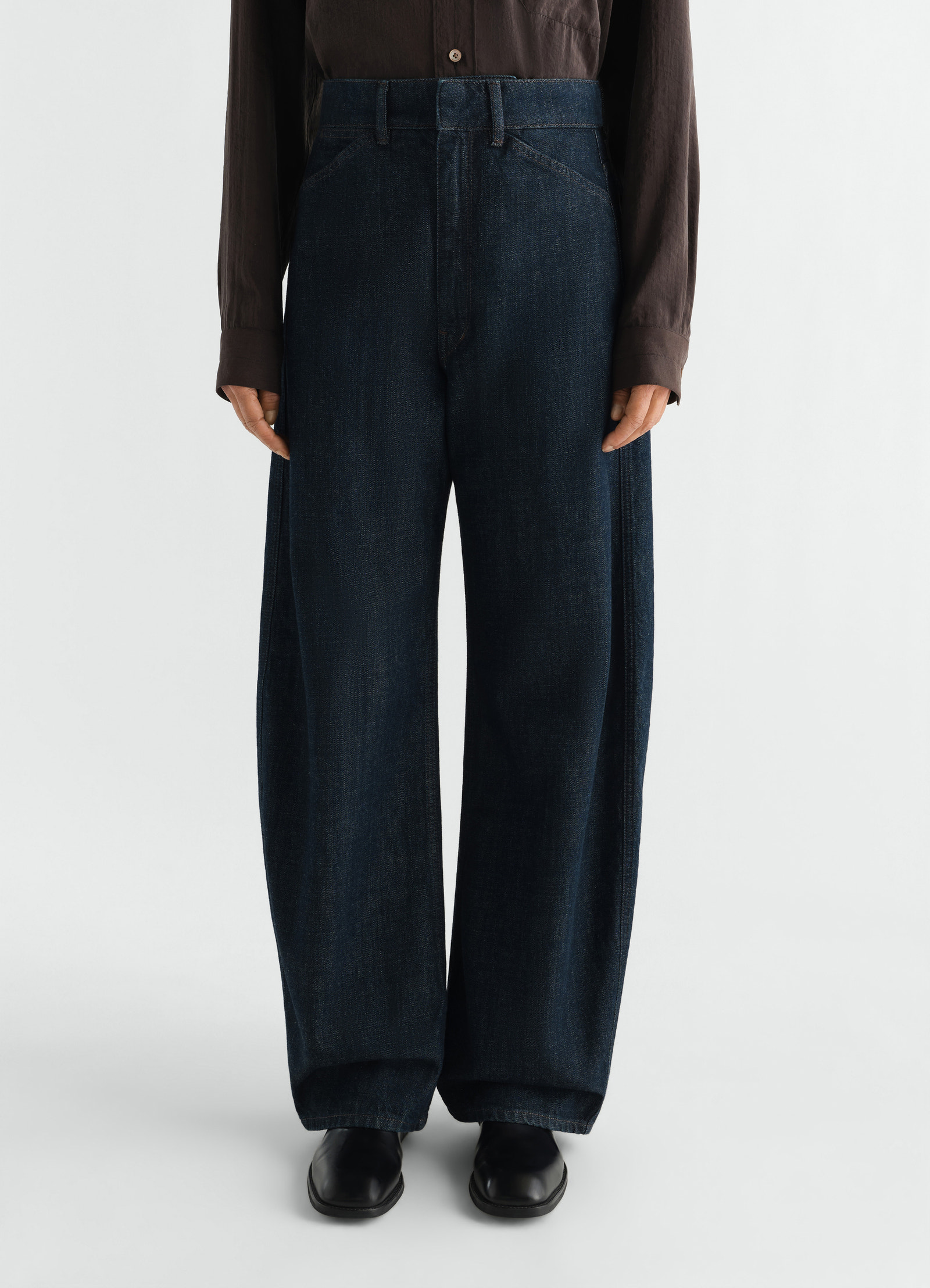 Pantalon arrondi taille haute