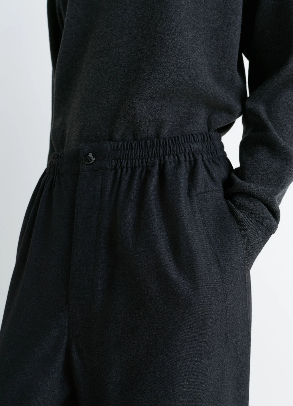 Lemaire Soft Pyjama Pants in Cashmere-blend, model shot, side detail view buttoned elastic waist