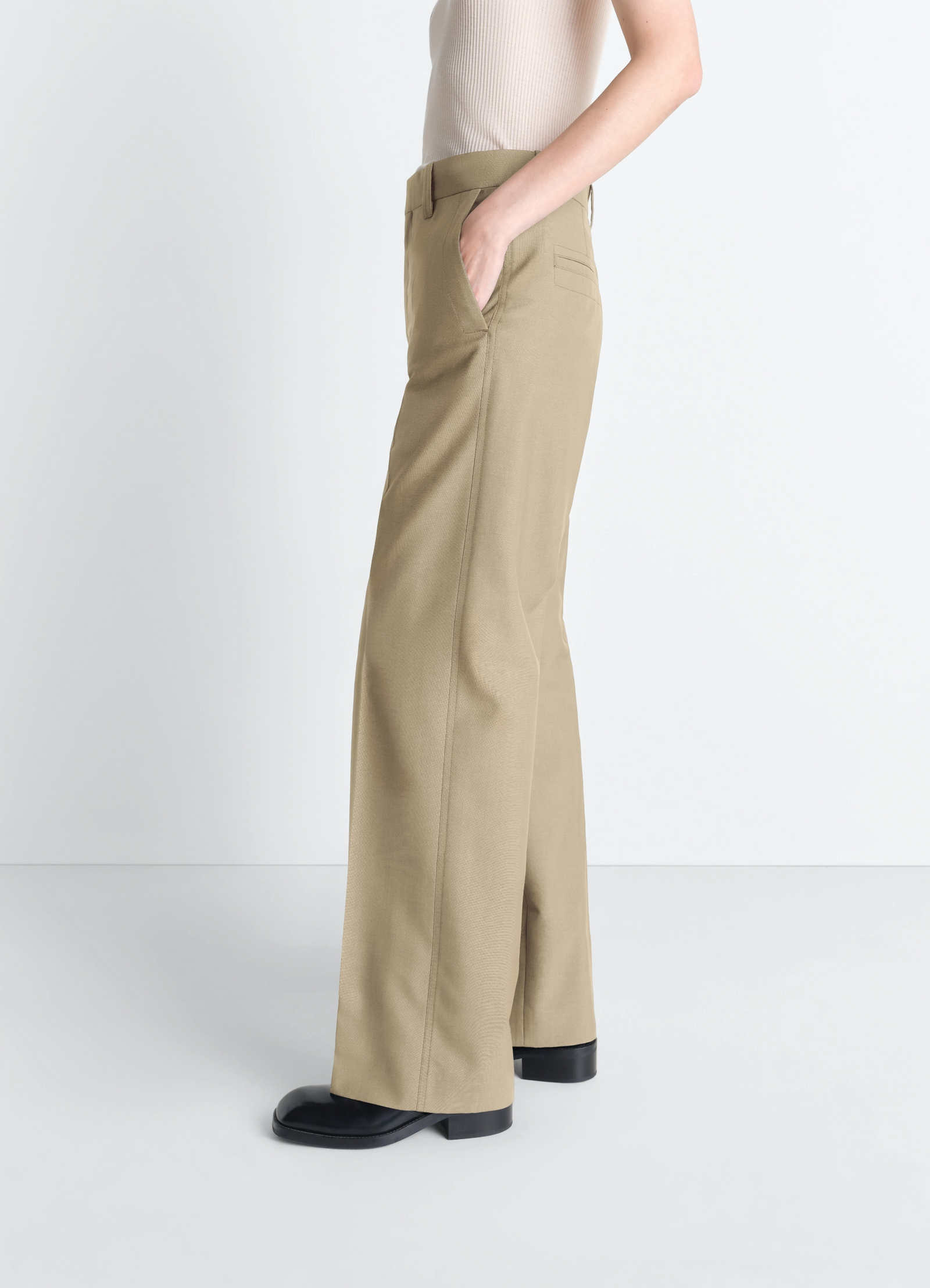 Straight tailored pants in polywool, model shot, back side view high waist, classic fit