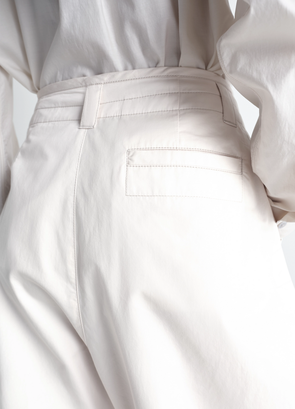 Volume bermudas in cotton satin