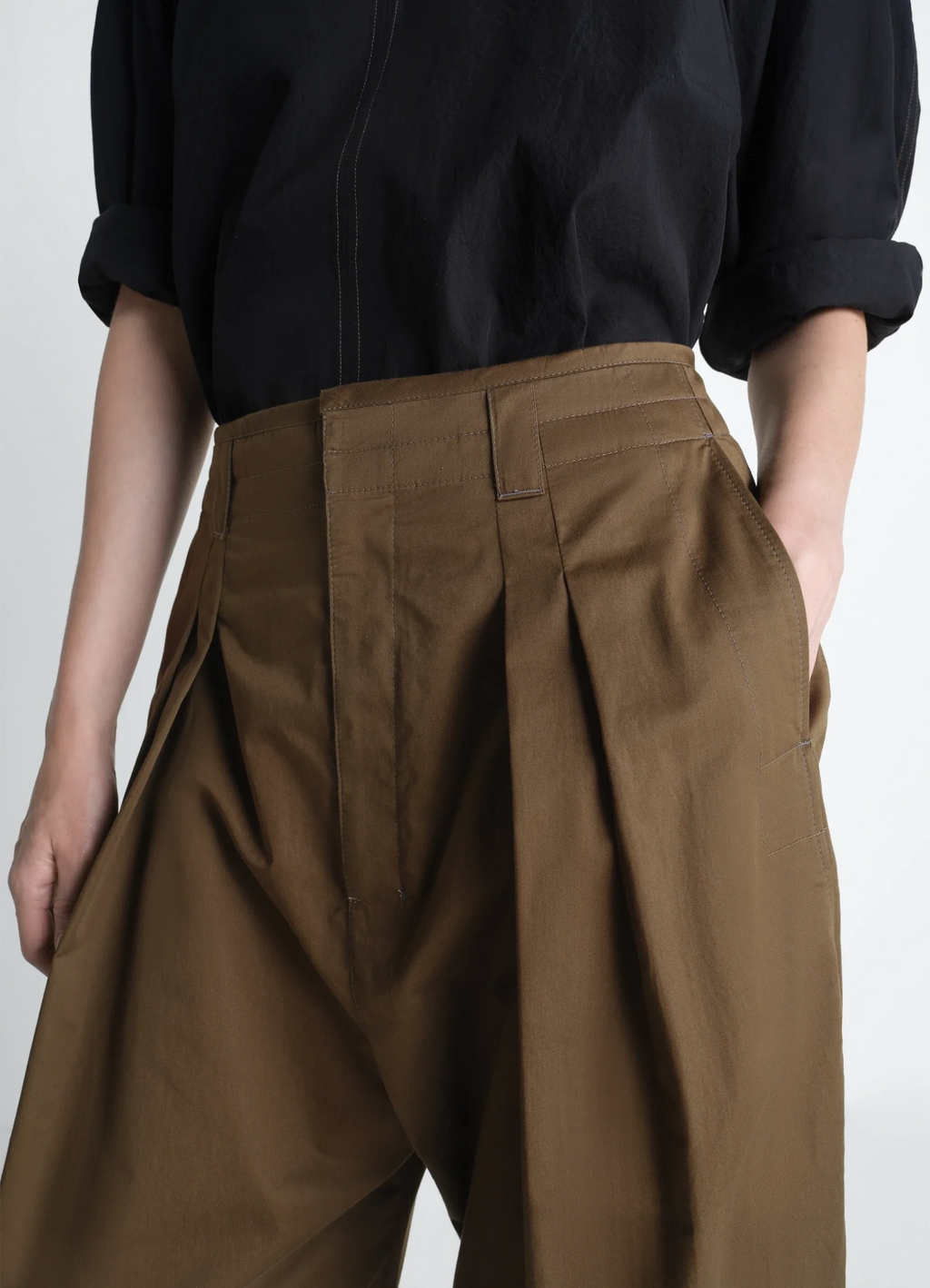 Volume bermudas in cotton satin