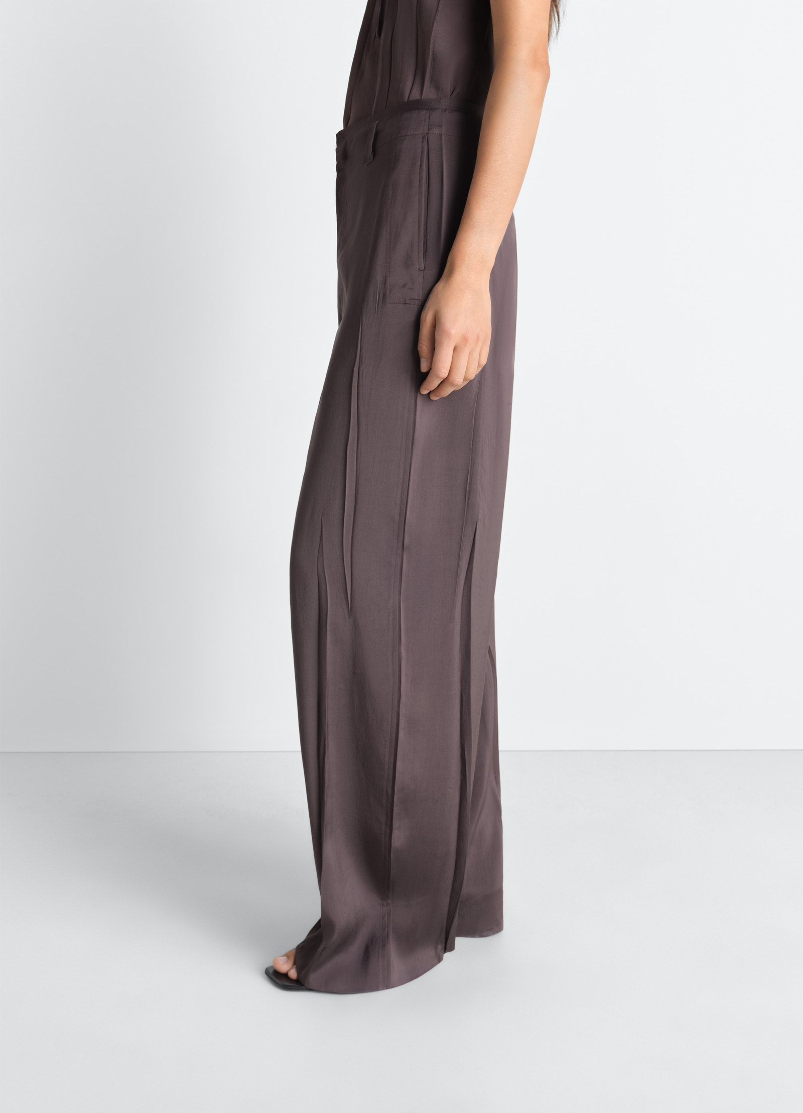 Creased soft pants in poly viscose twill, model shot, side view smooth drape, high waist