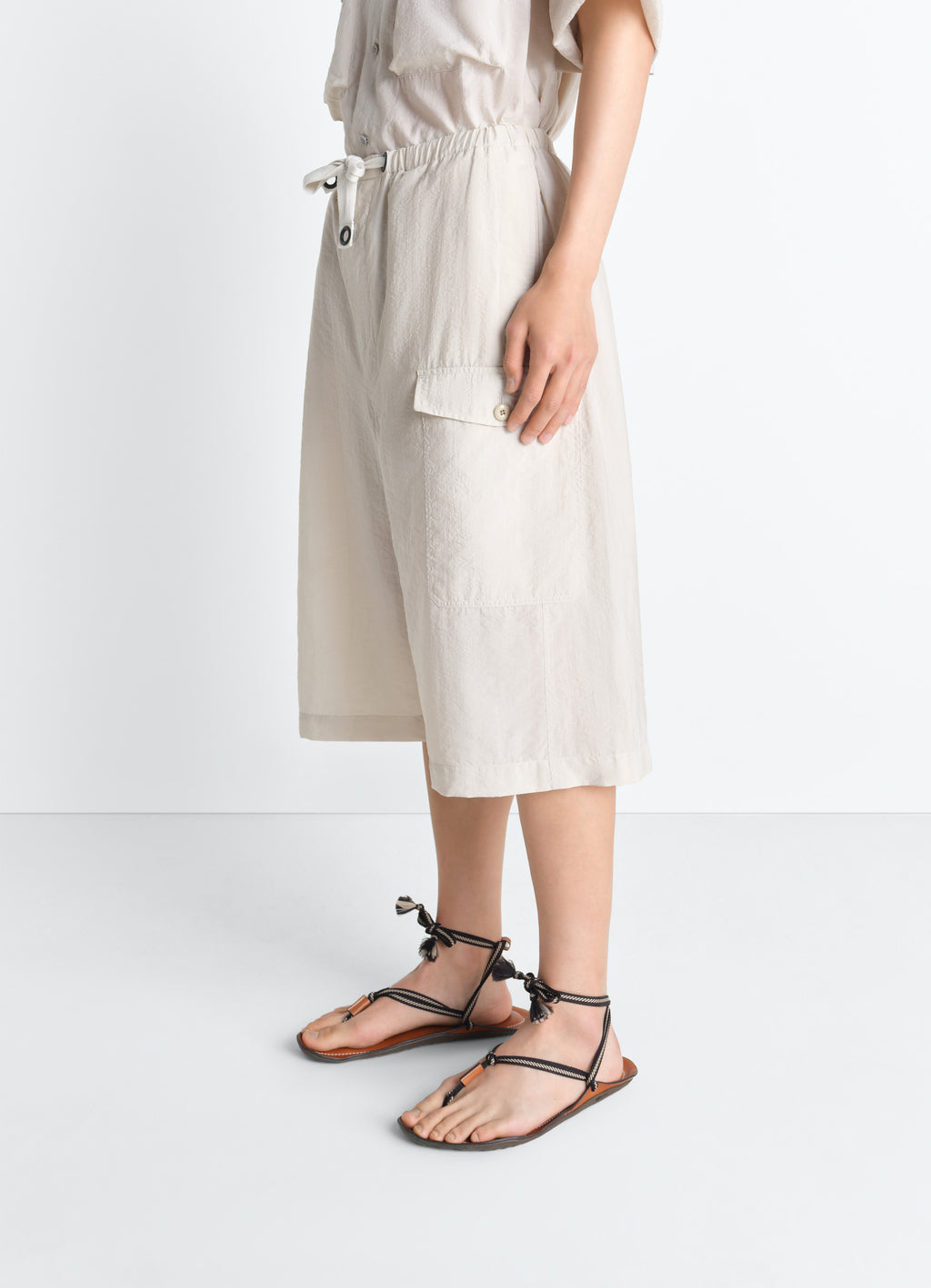 Cargo easy shorts in washed technical cotton