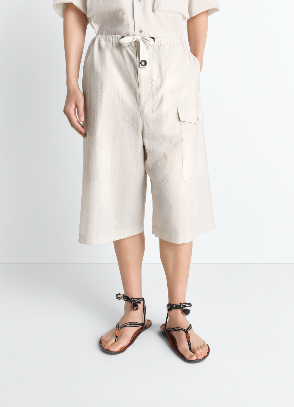 Cargo easy shorts in washed technical cotton