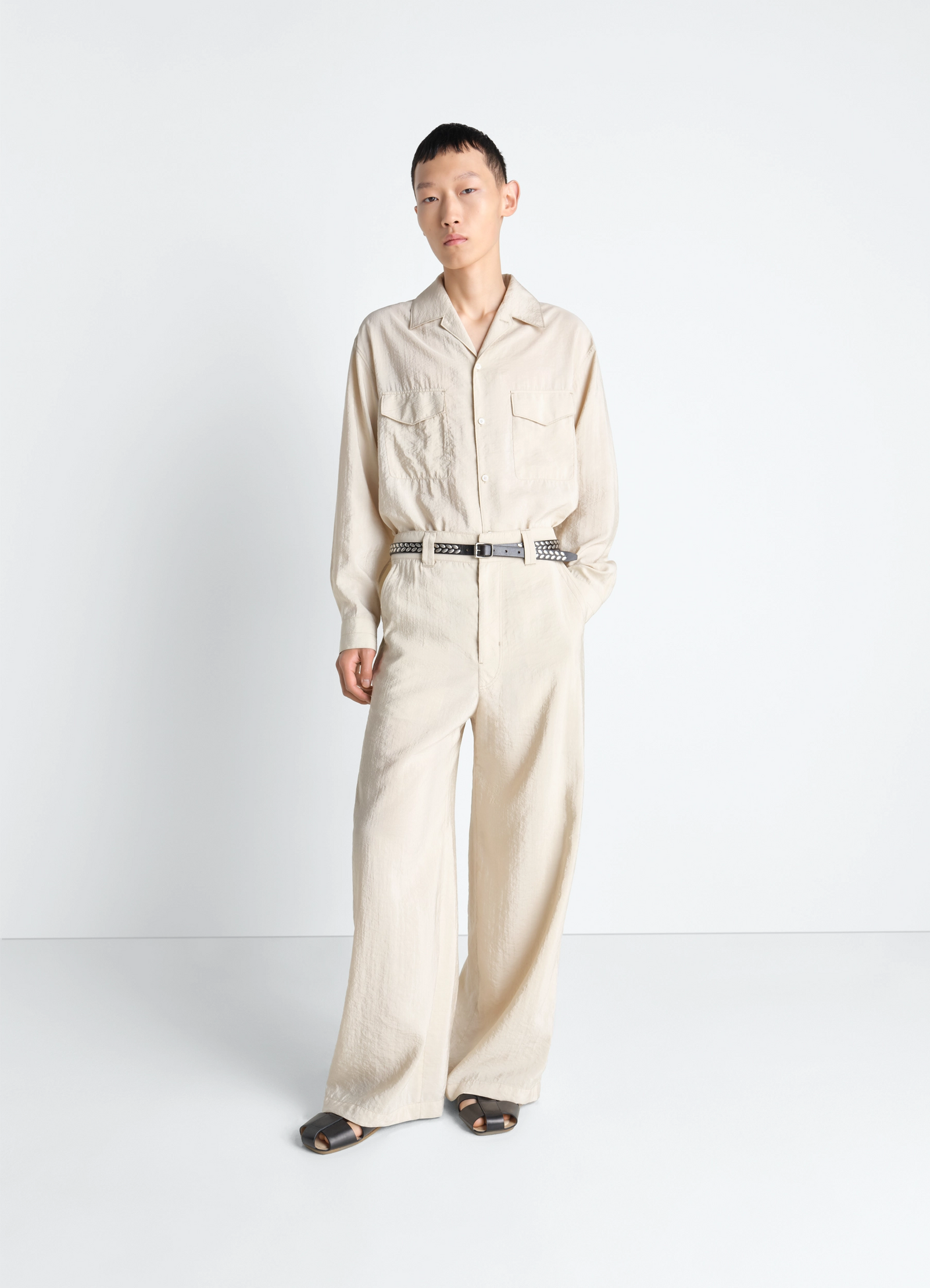 Straight tailored pants in dry silk, model shot, front view wide leg